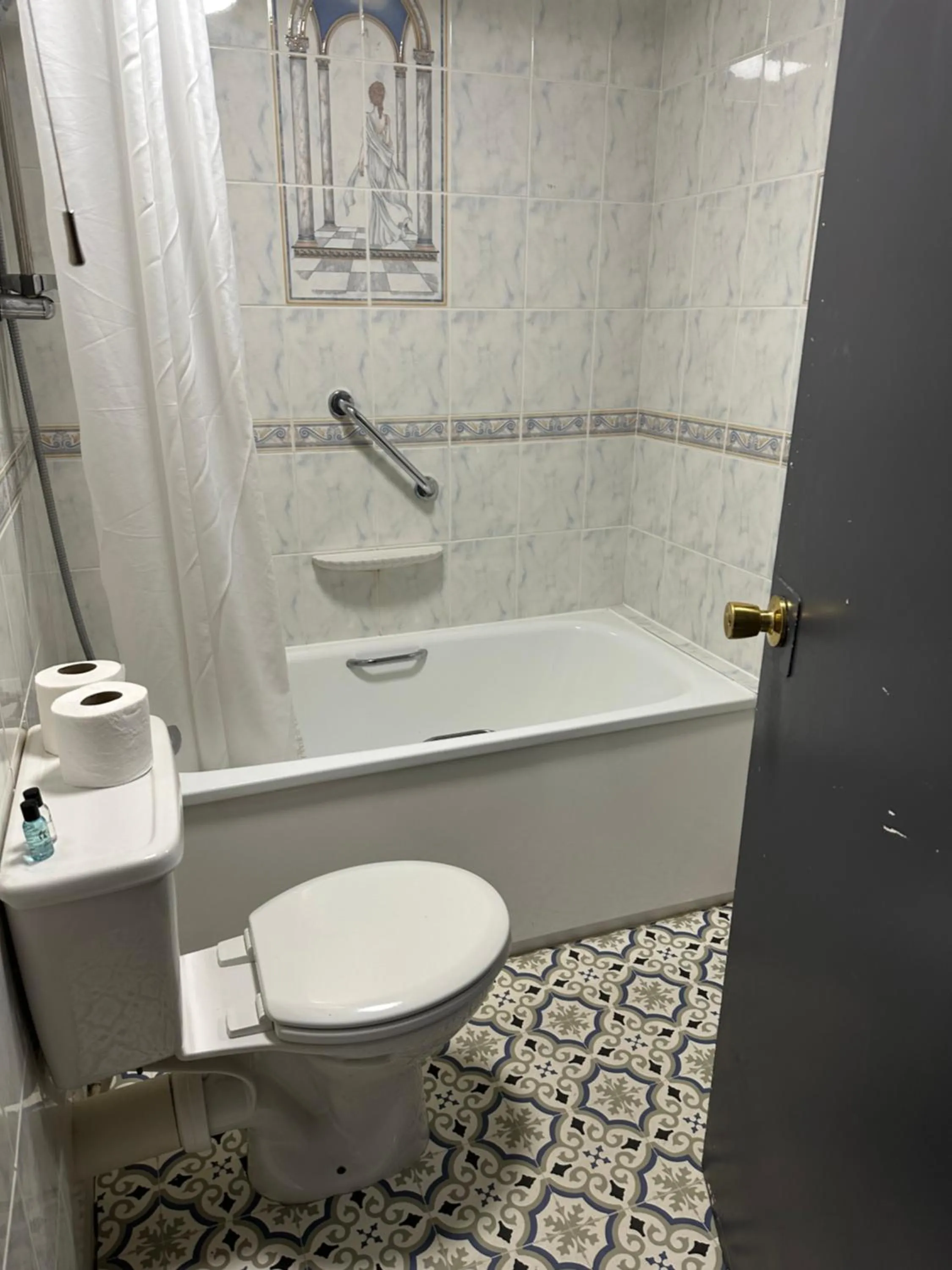 Bathroom in The Q Hotel