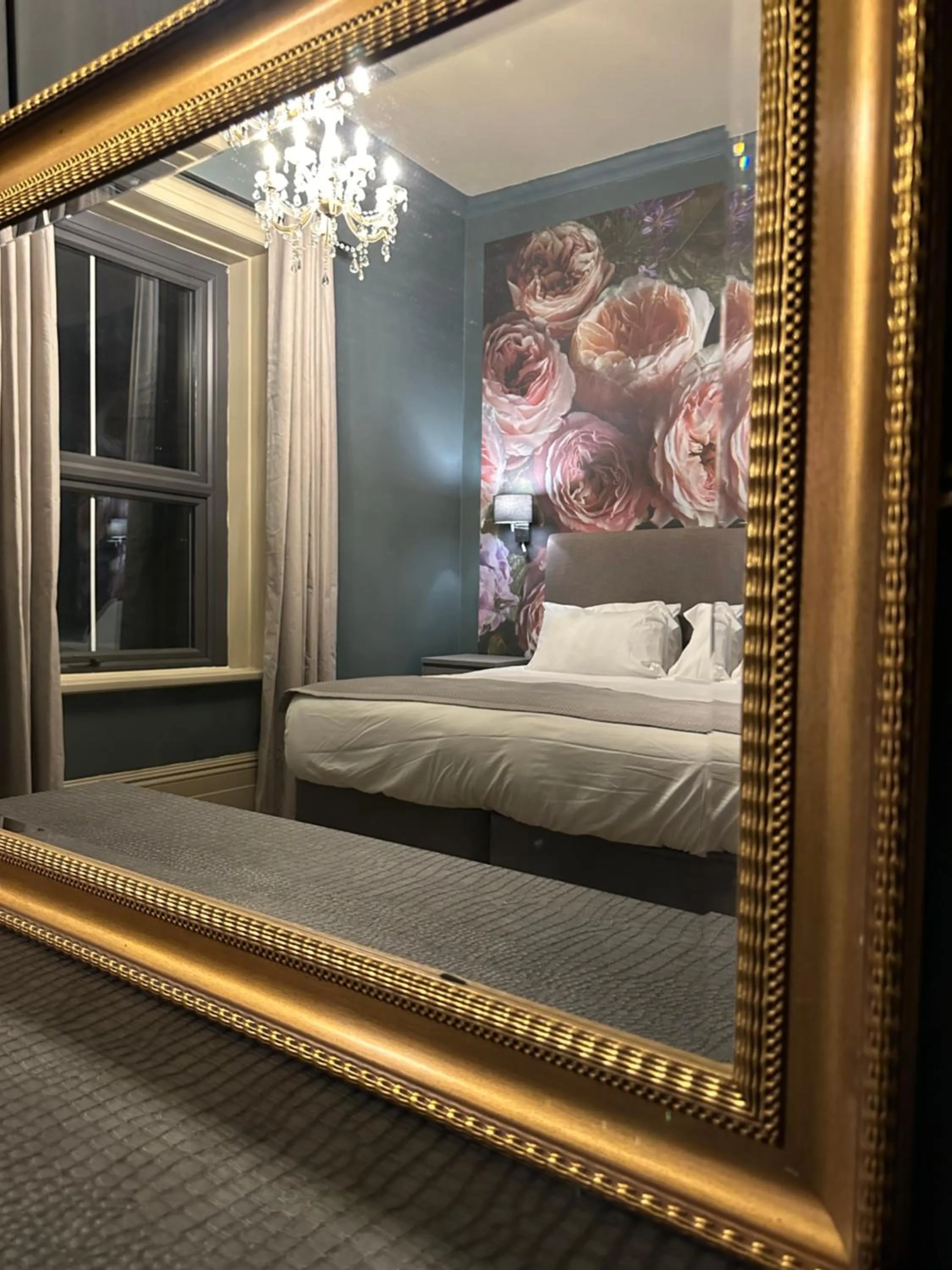 Bedroom, Bed in The Q Hotel