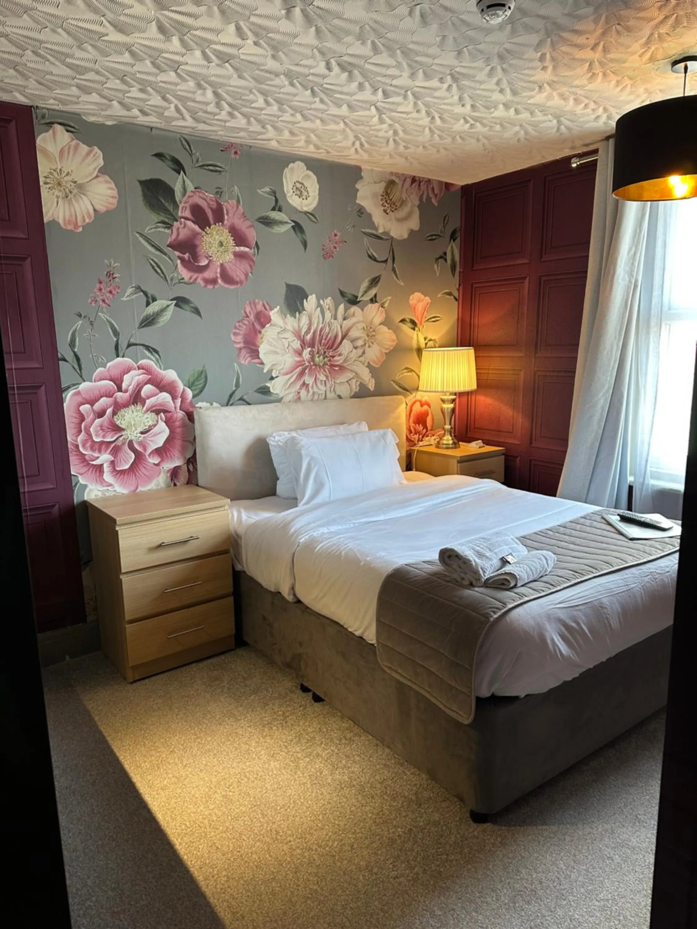 Bedroom, Bed in The Q Hotel