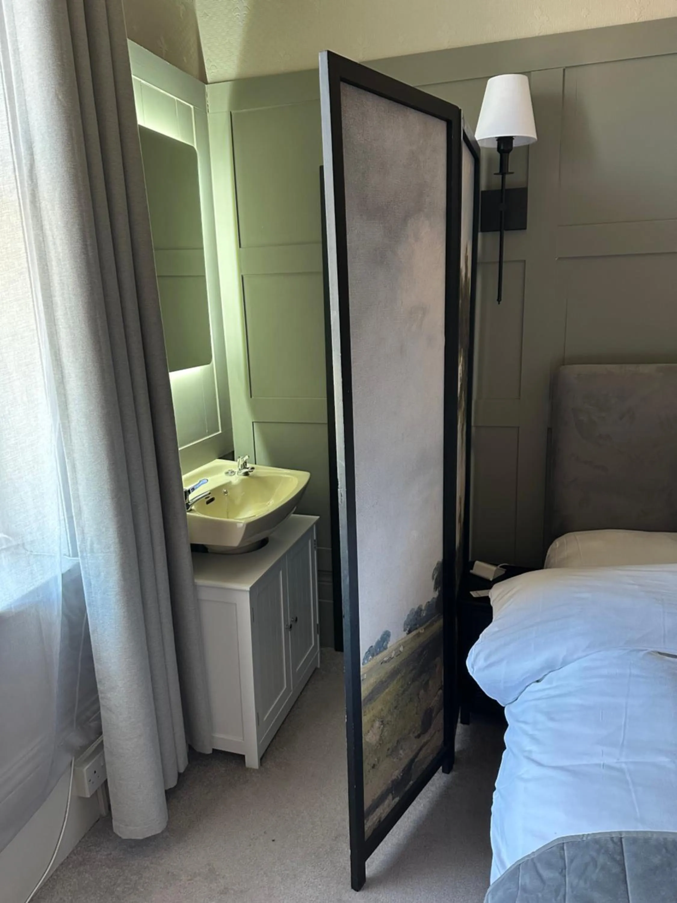 Bedroom, Bed in The Q Hotel