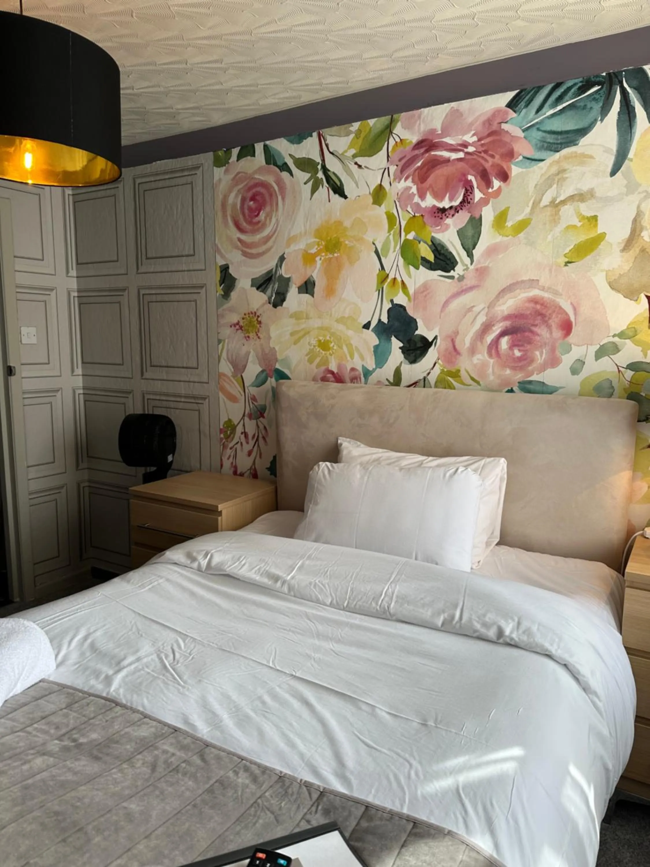 Bedroom, Bed in The Q Hotel