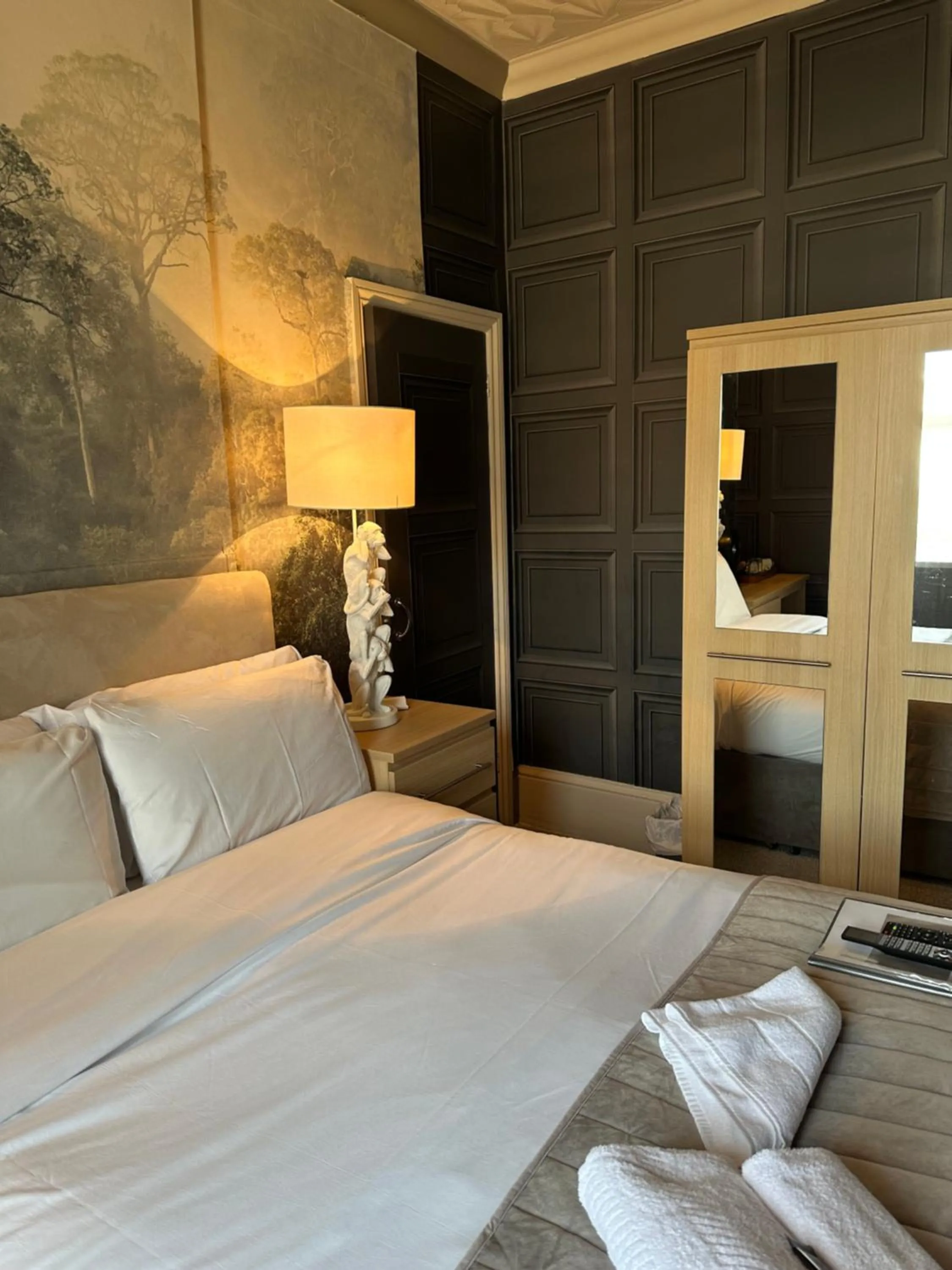 Bedroom, Bed in The Q Hotel