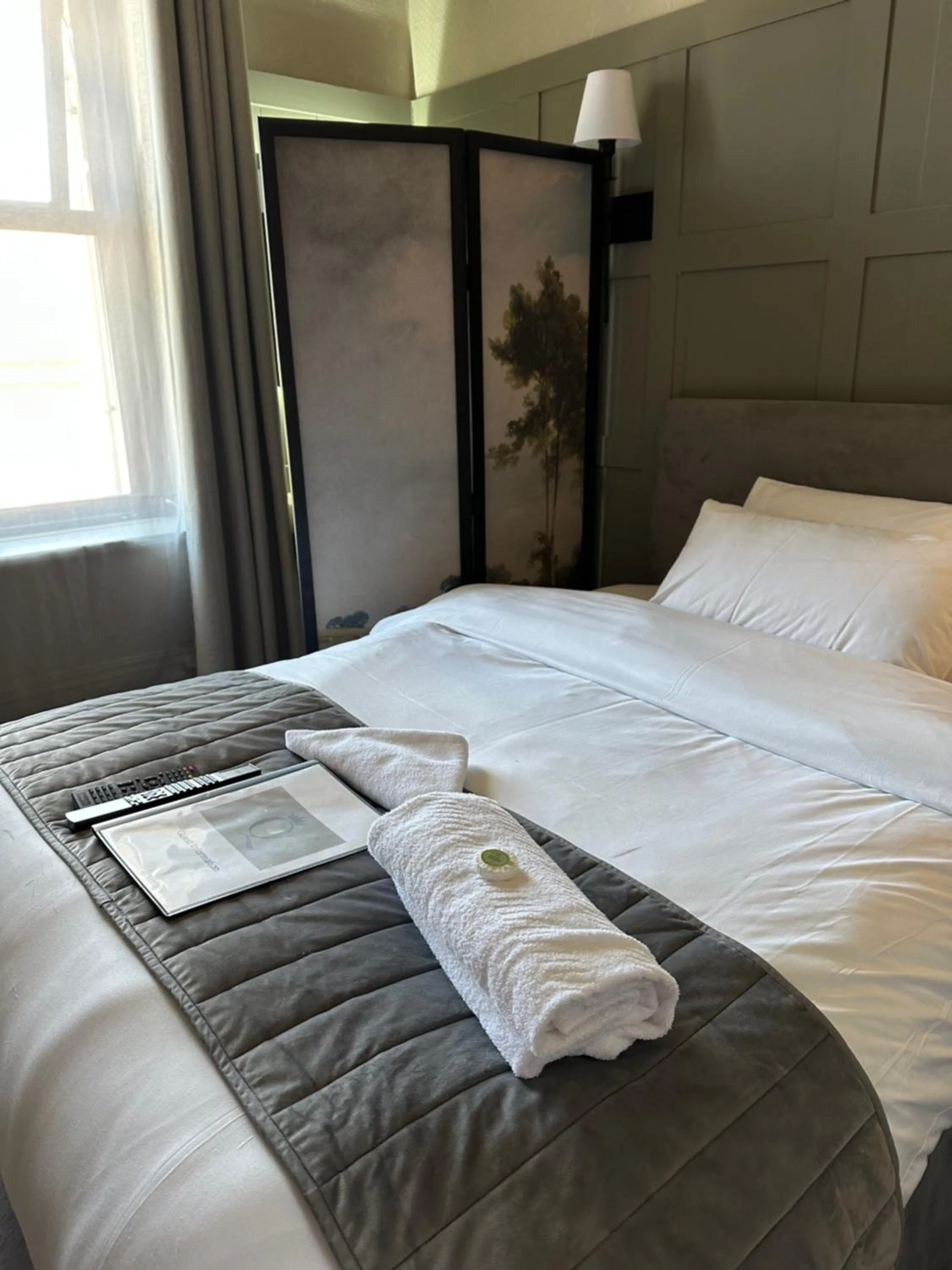 Bedroom, Bed in The Q Hotel