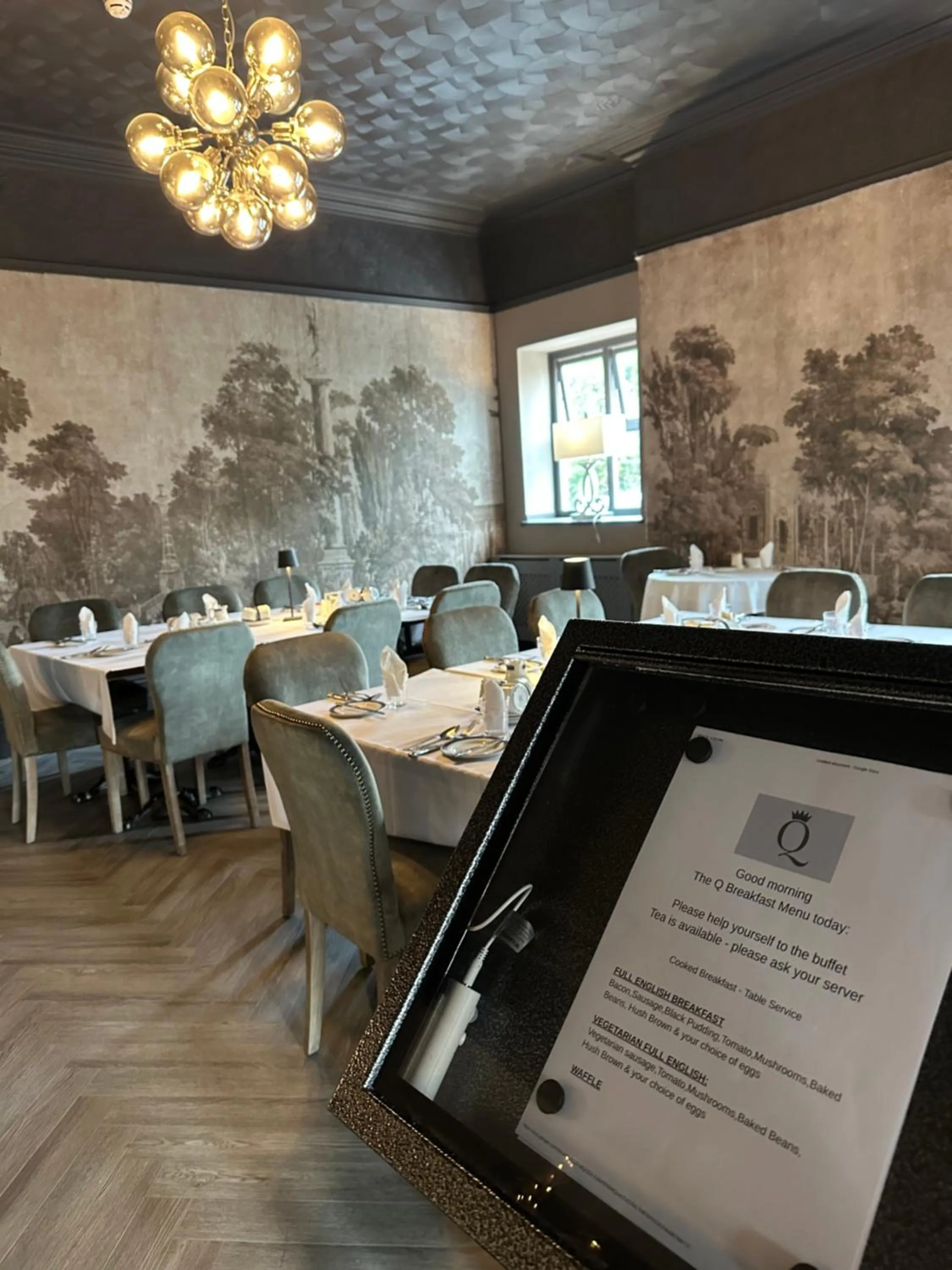 Restaurant/places to eat in The Q Hotel