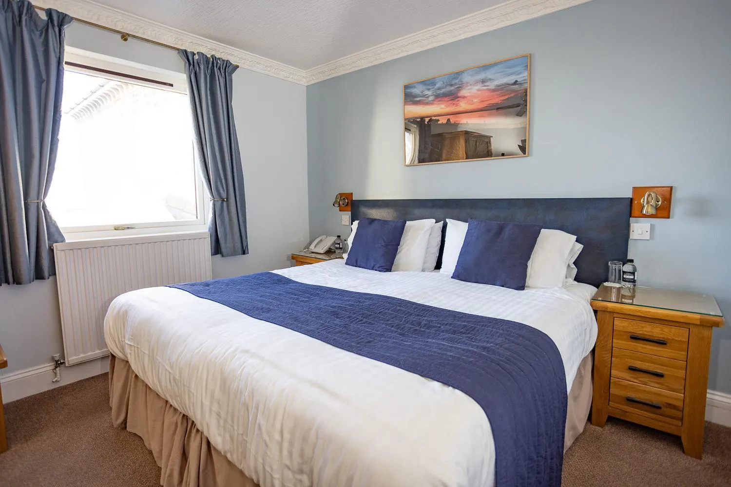 Bed in New Holmwood Hotel