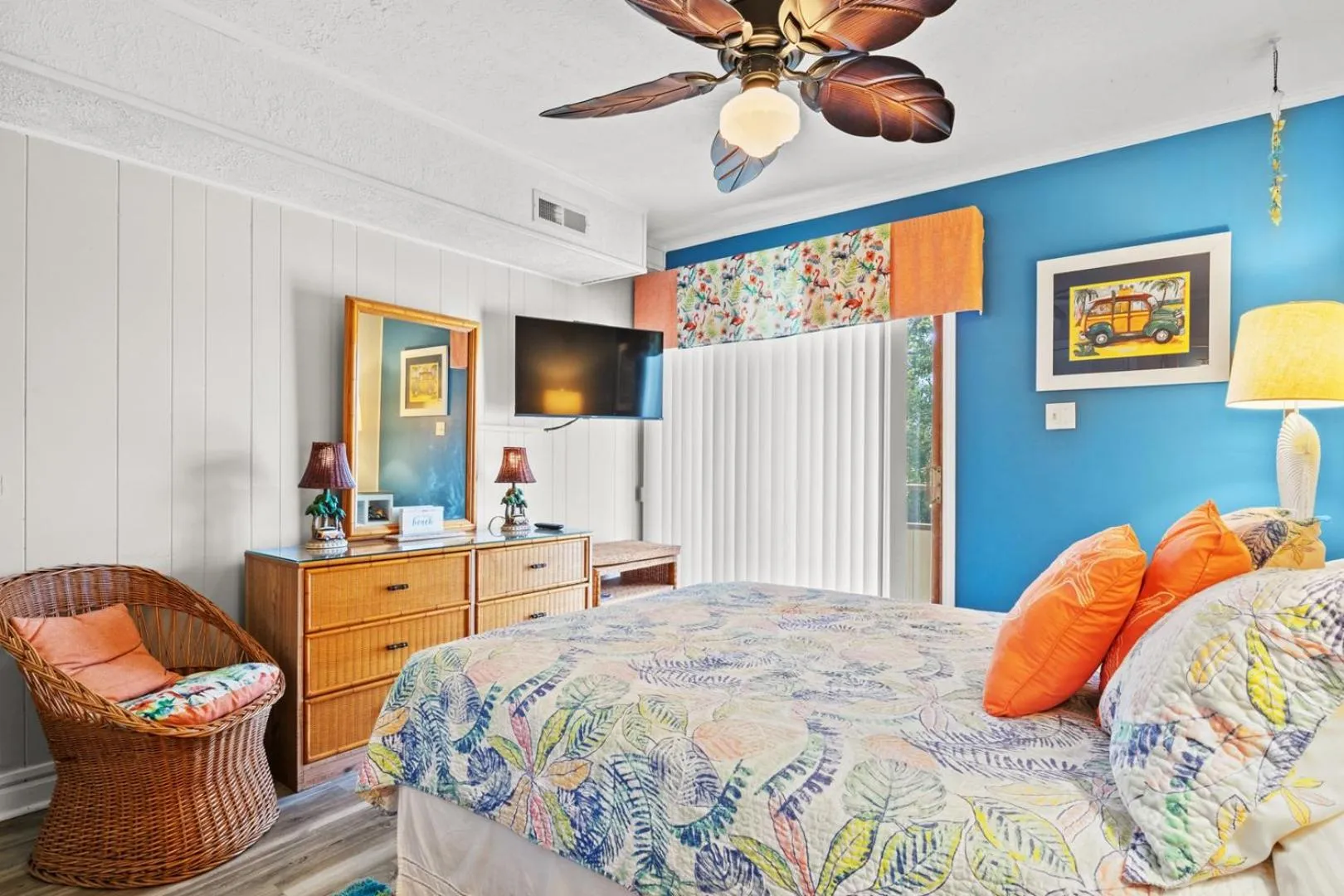 Bed in Mariners Cove 227 C