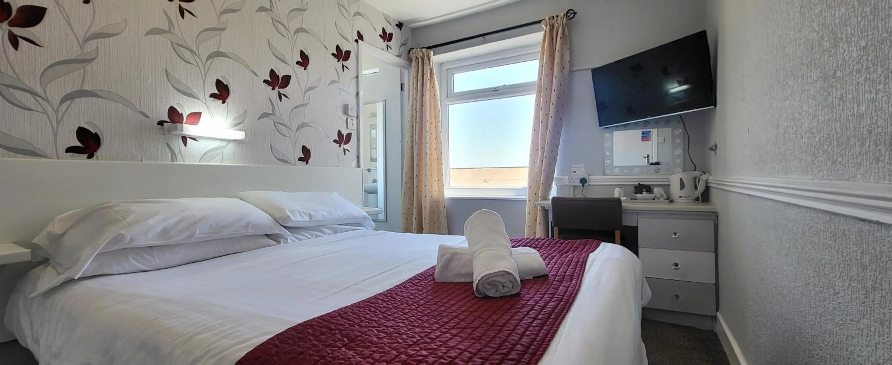 Bed in The Blenheim Mount Hotel