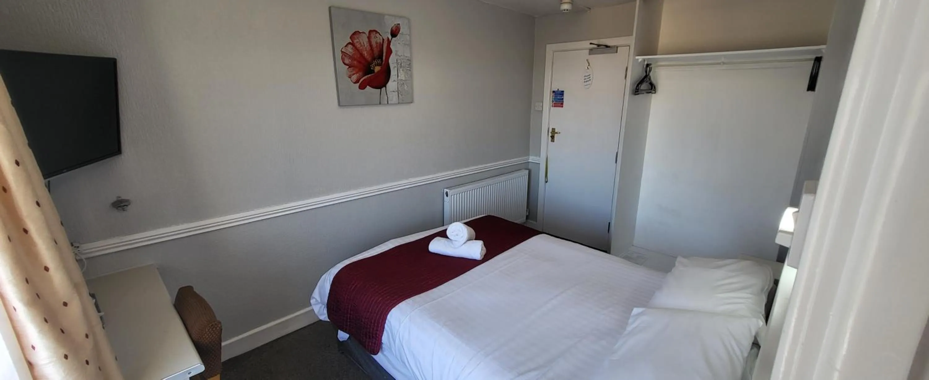 Bed in The Blenheim Mount Hotel