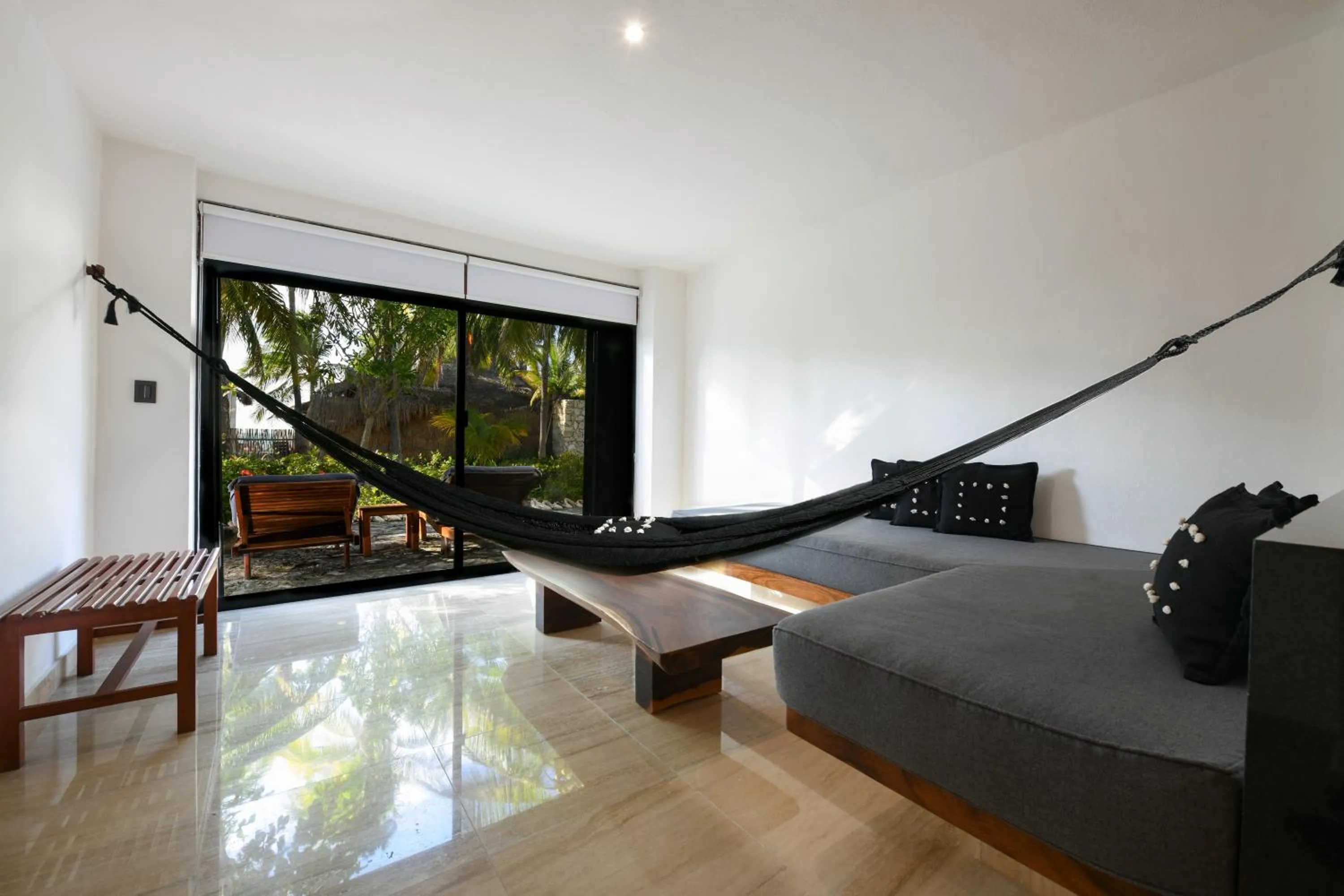 Living room in Casa del Jaguar Beach Hotel