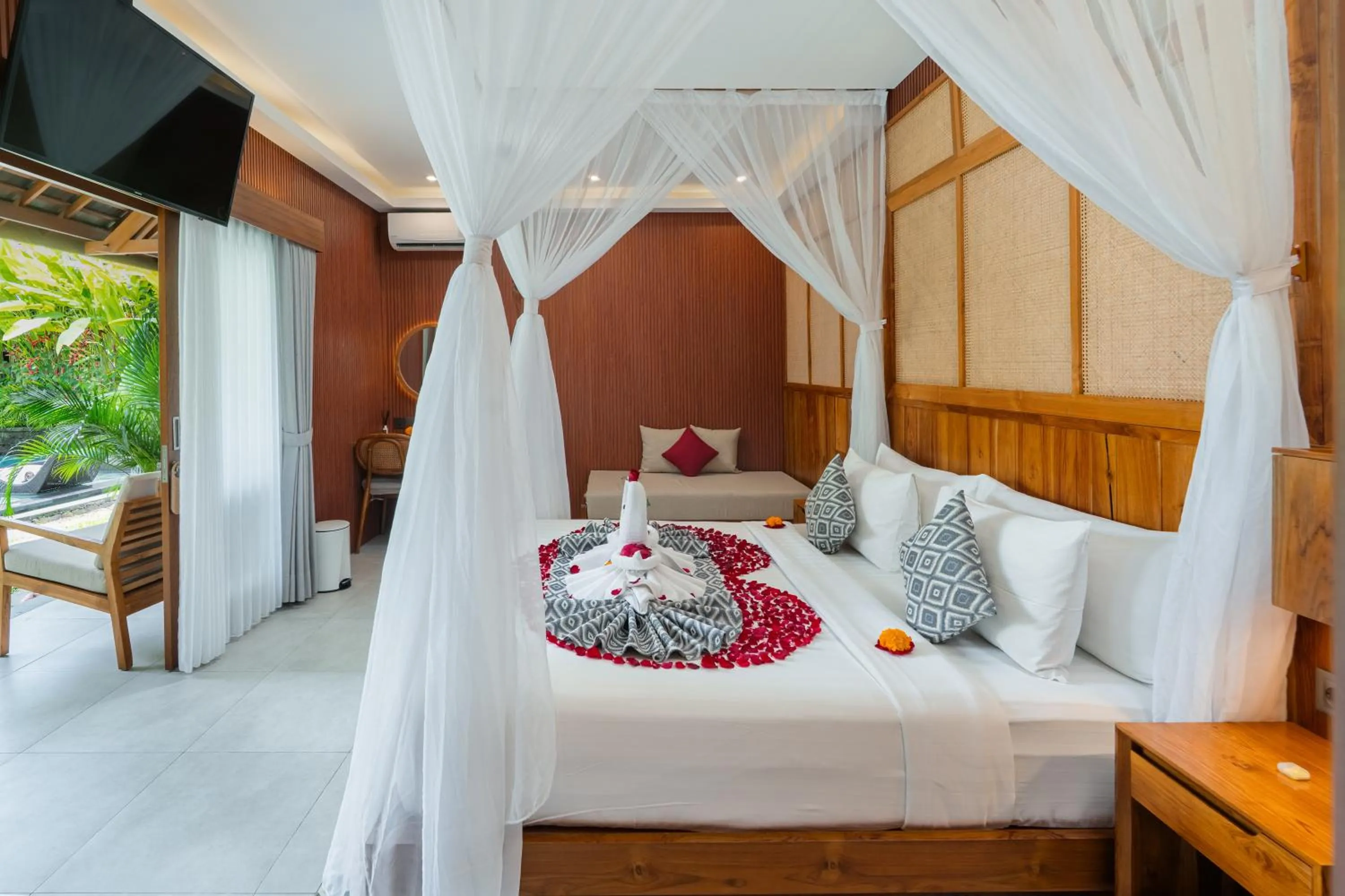 Bed in Puri Andong Villa