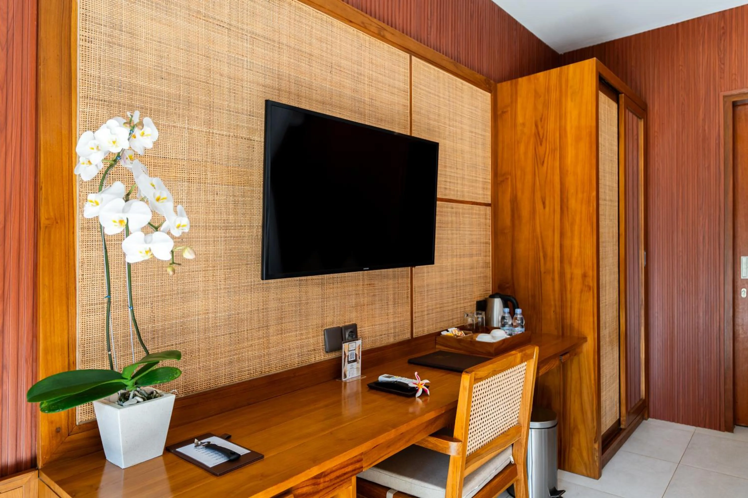 TV and multimedia in Puri Andong Villa