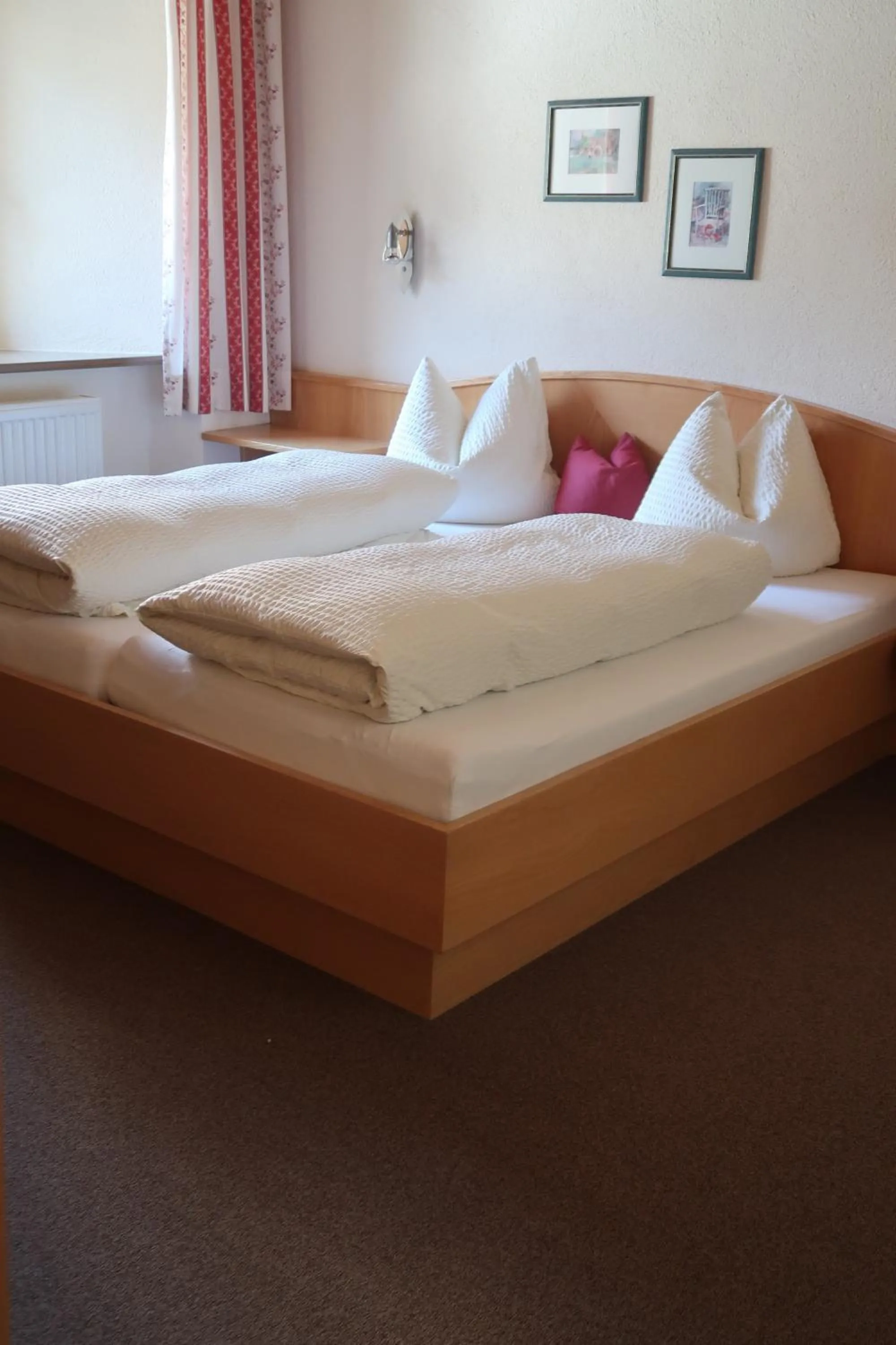 Photo of the whole room, Bed in Hotel Garni Löwen