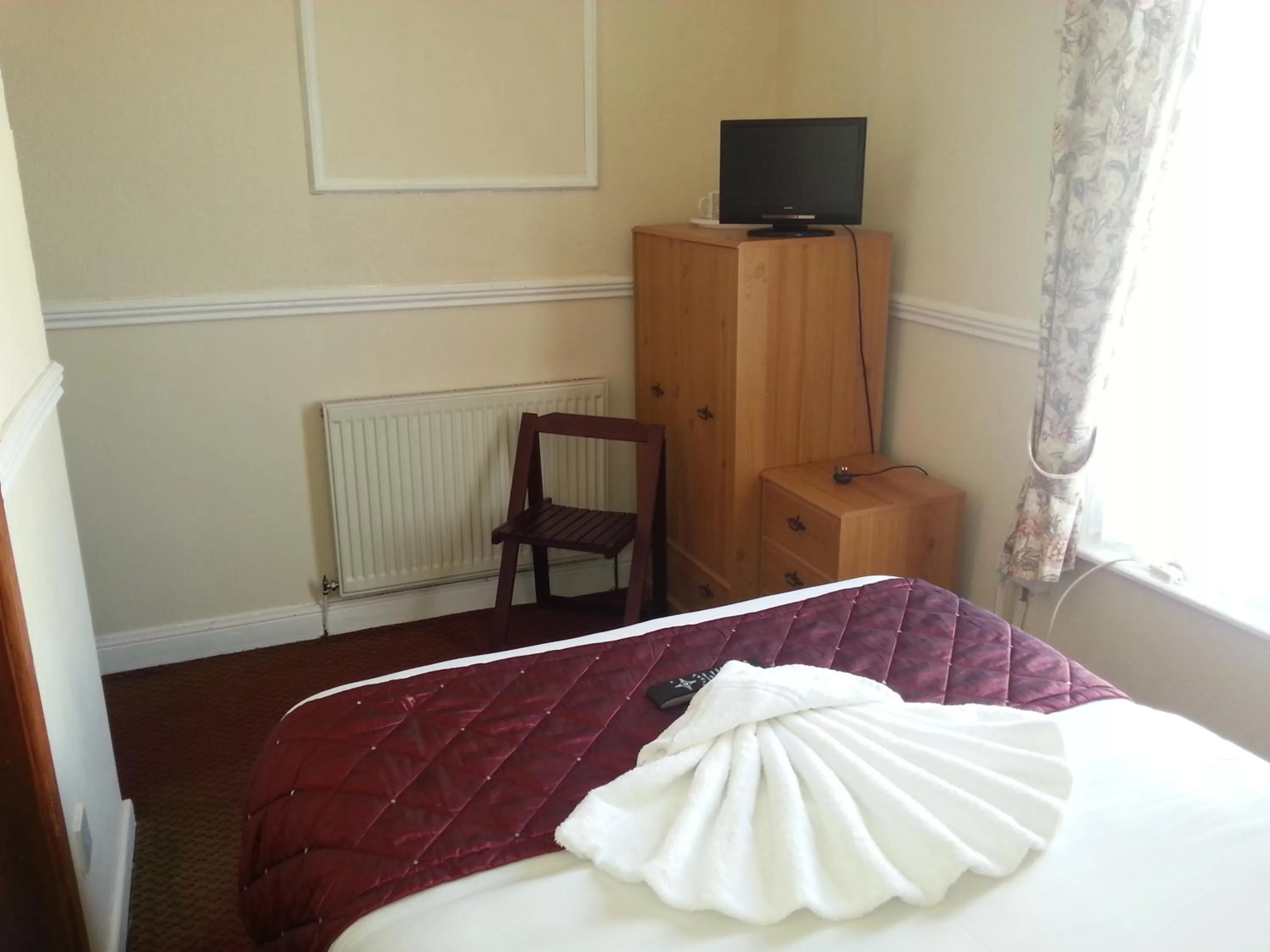 Decorative detail, Bed in Lynwood Hotel