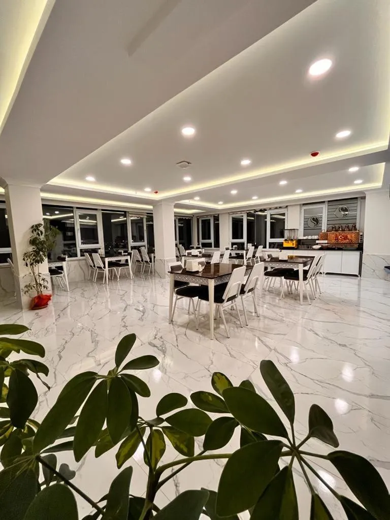 Restaurant/places to eat in Şimal Hotel