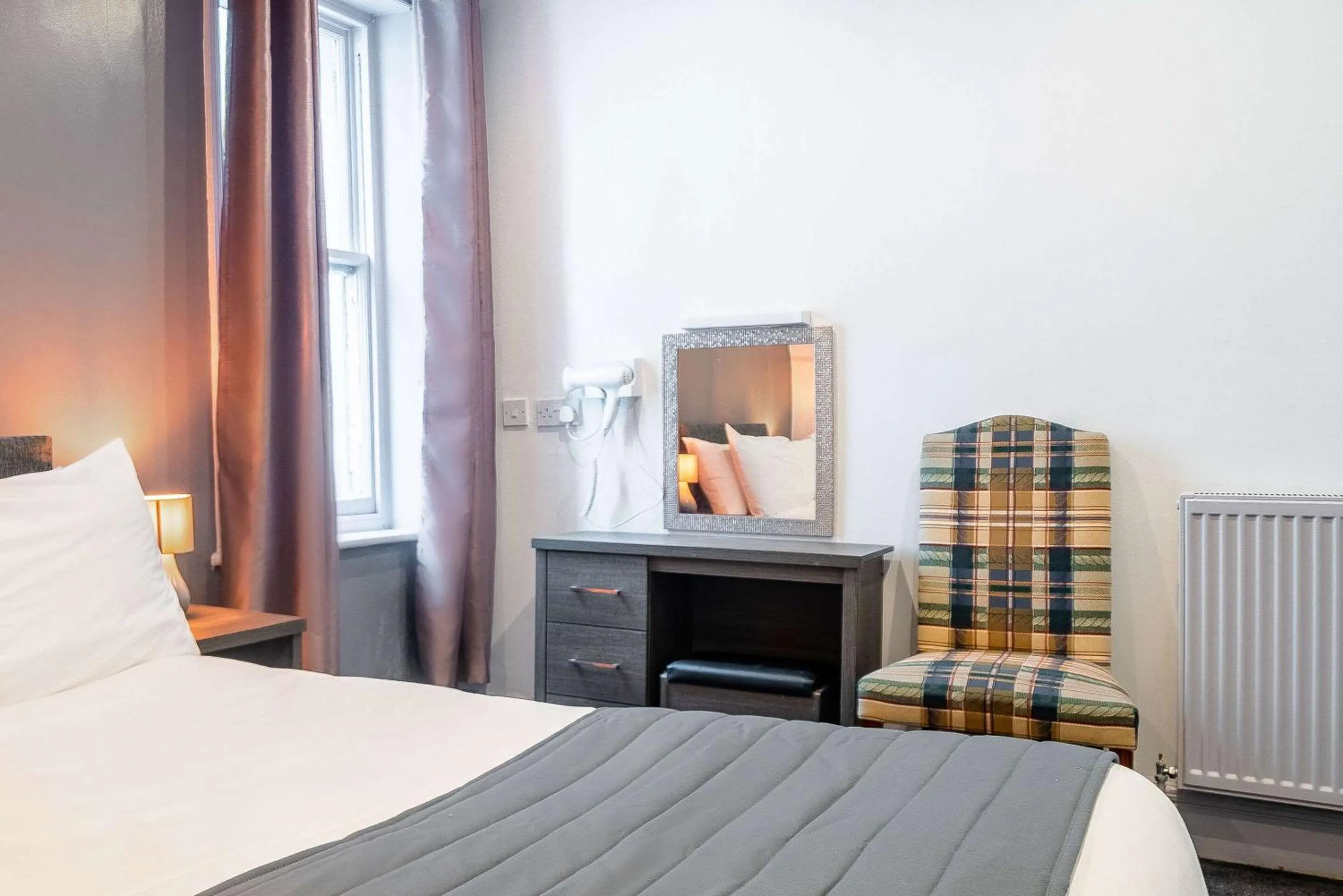 Photo of the whole room, Bed in Comfort Inn Blackpool Gresham