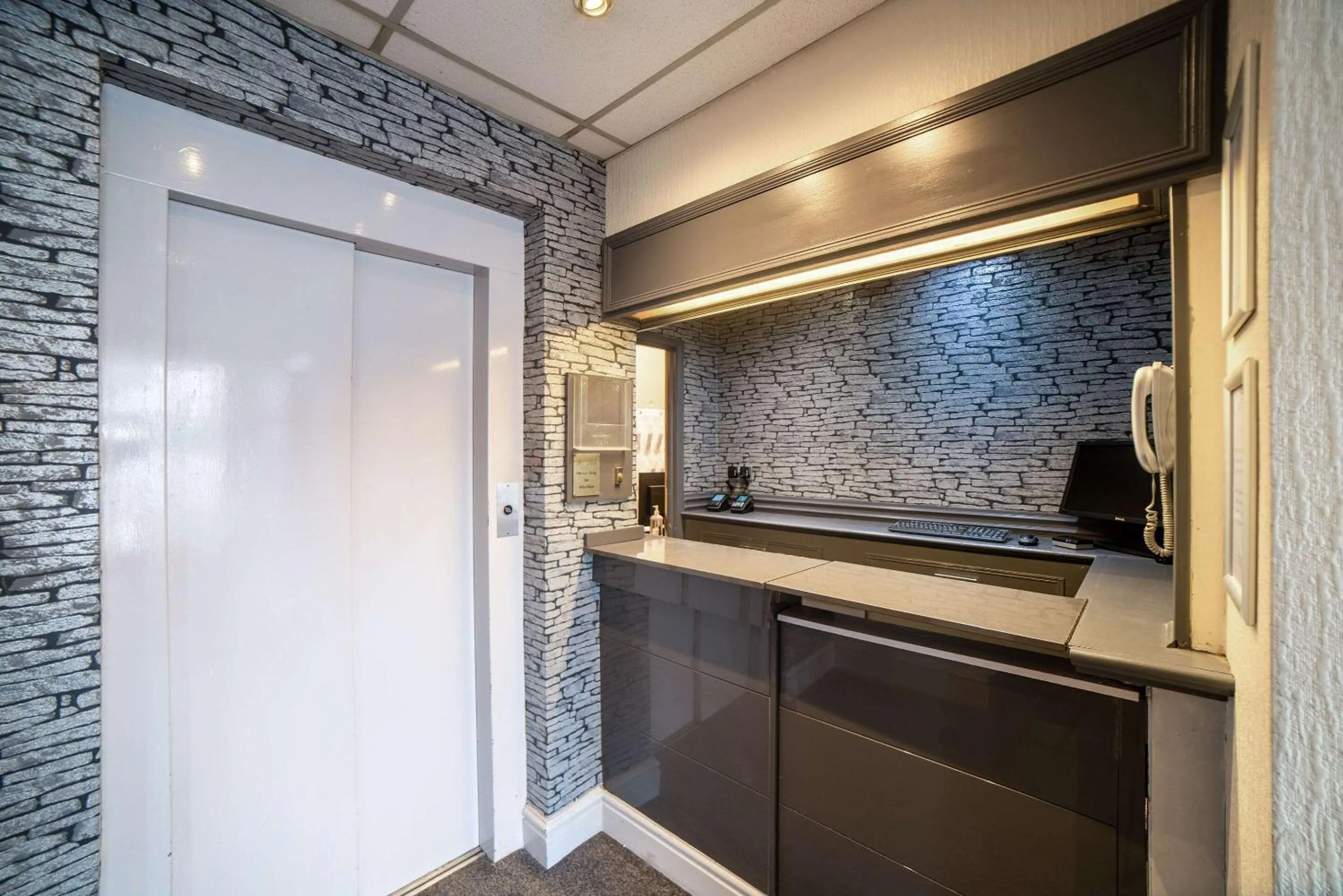 Lobby or reception in Comfort Inn Blackpool Gresham