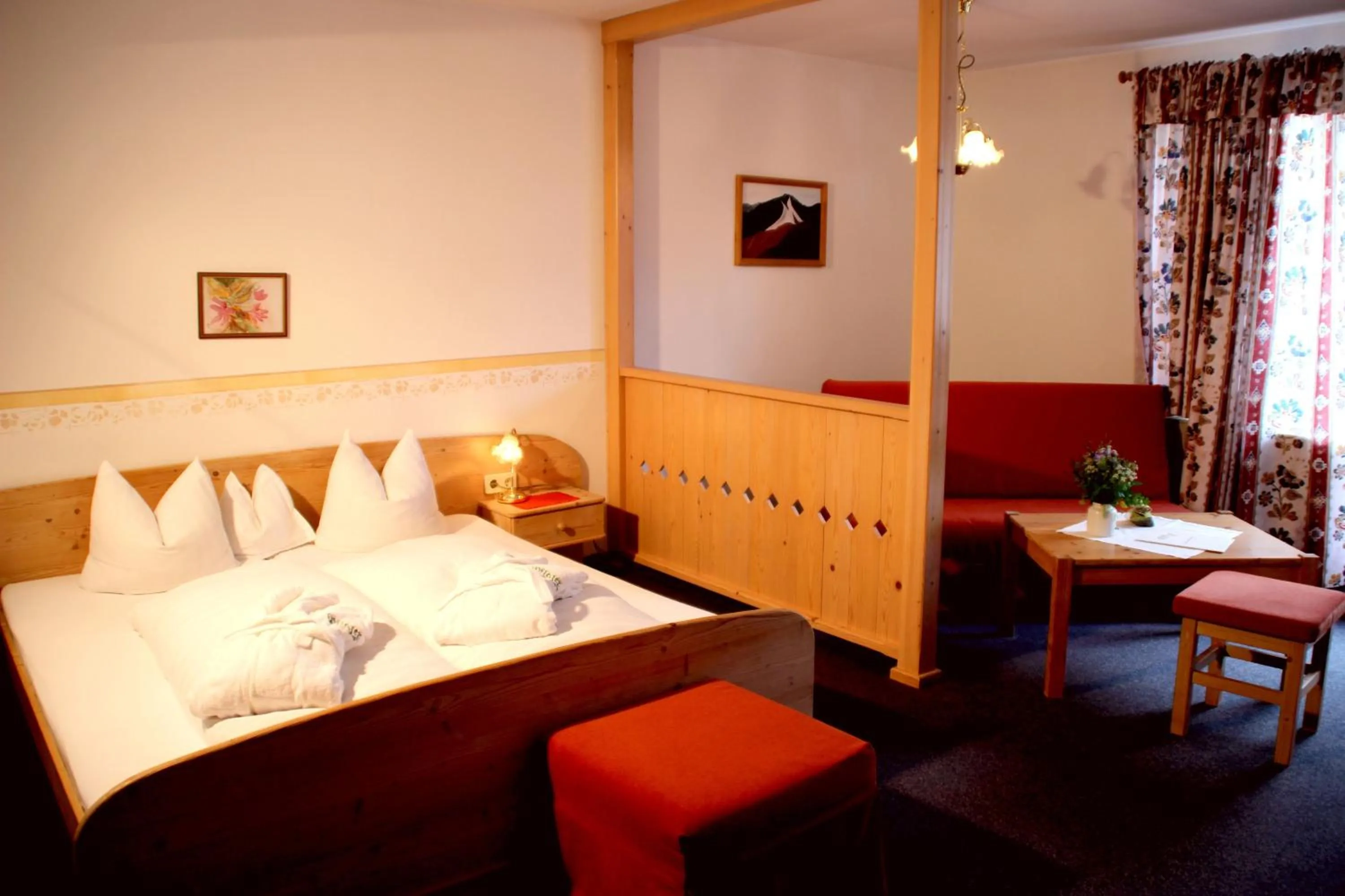 Photo of the whole room, Bed in Hotel Pfleger