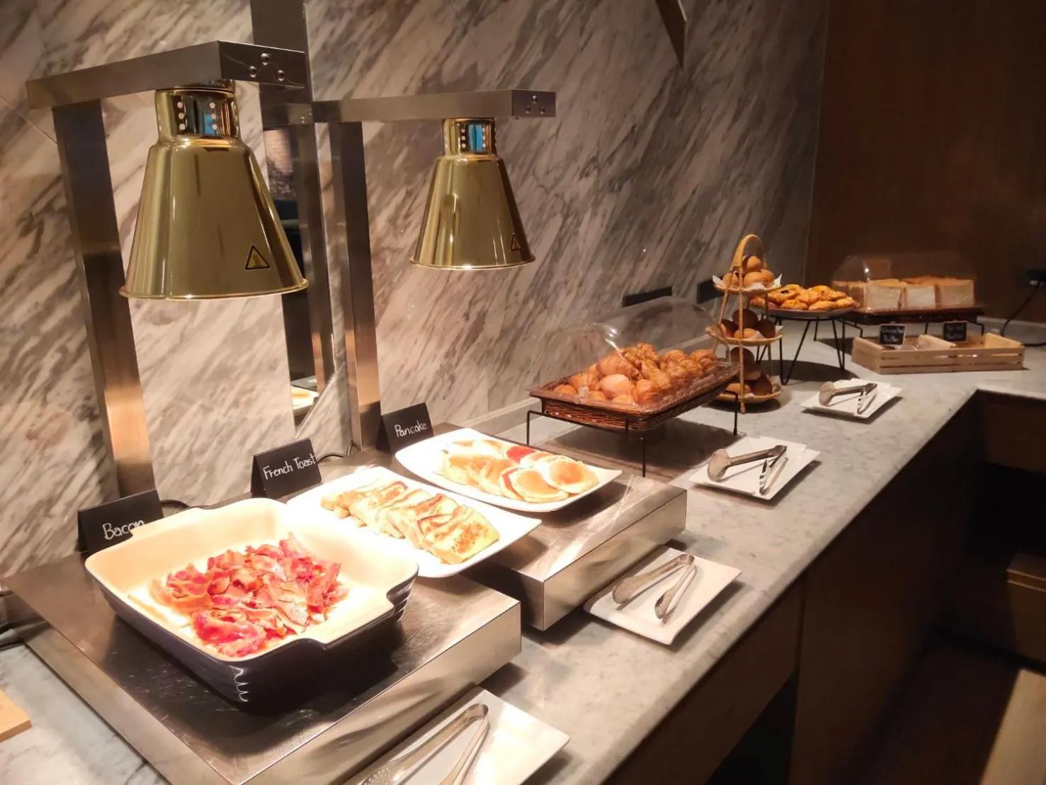 Restaurant/places to eat in Ayathorn Bangkok