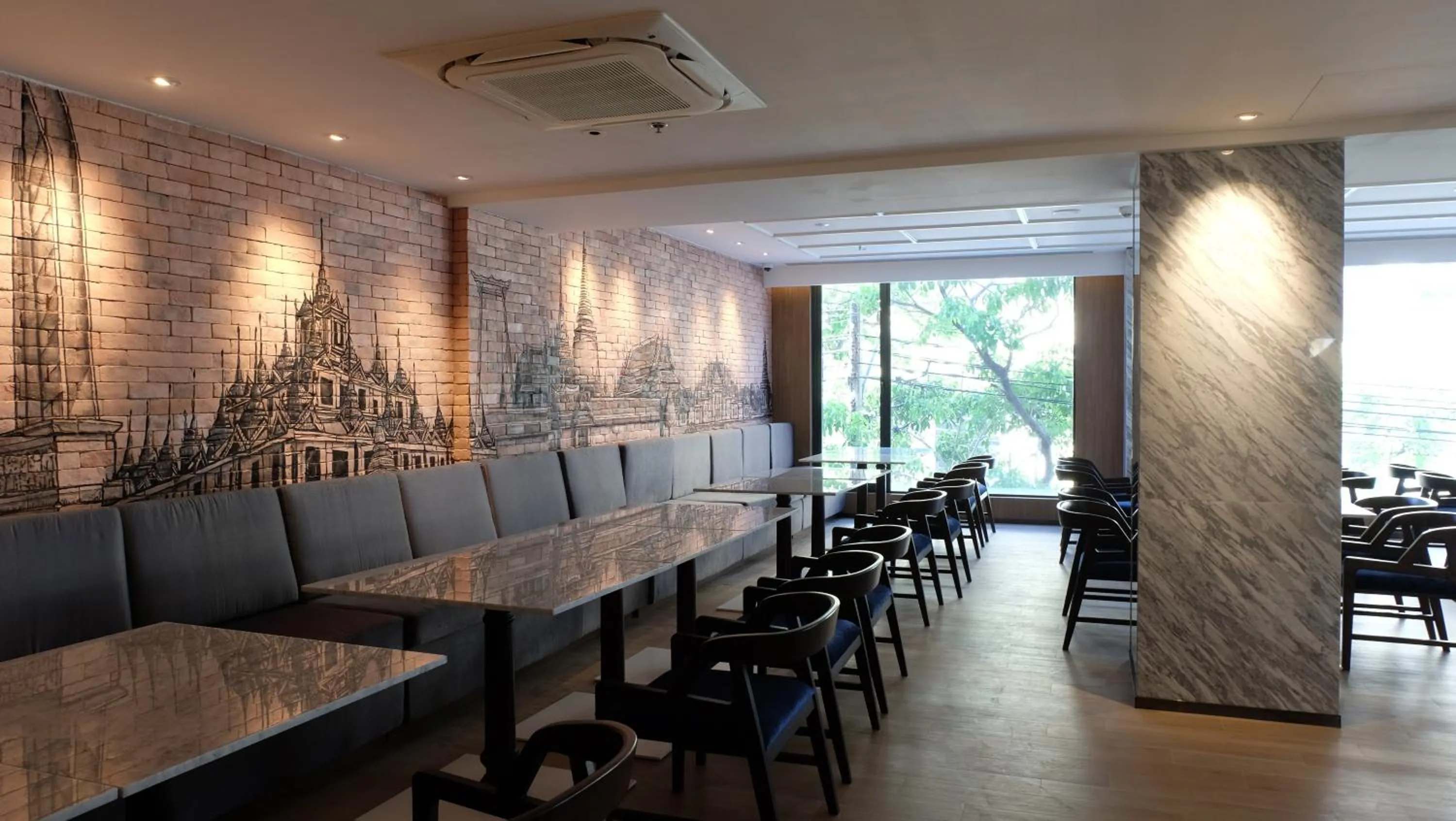 Restaurant/places to eat in Ayathorn Bangkok