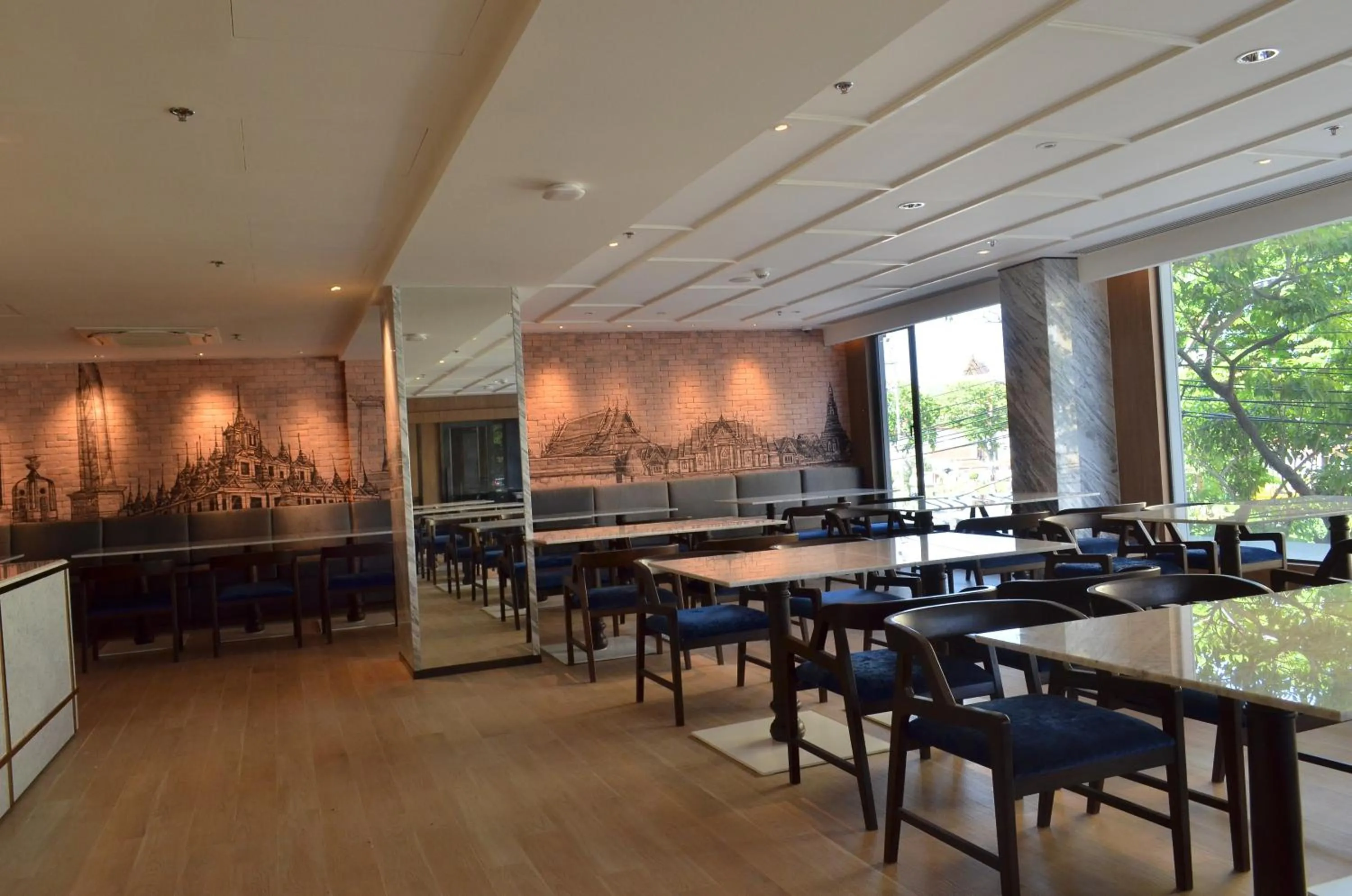 Restaurant/places to eat in Ayathorn Bangkok