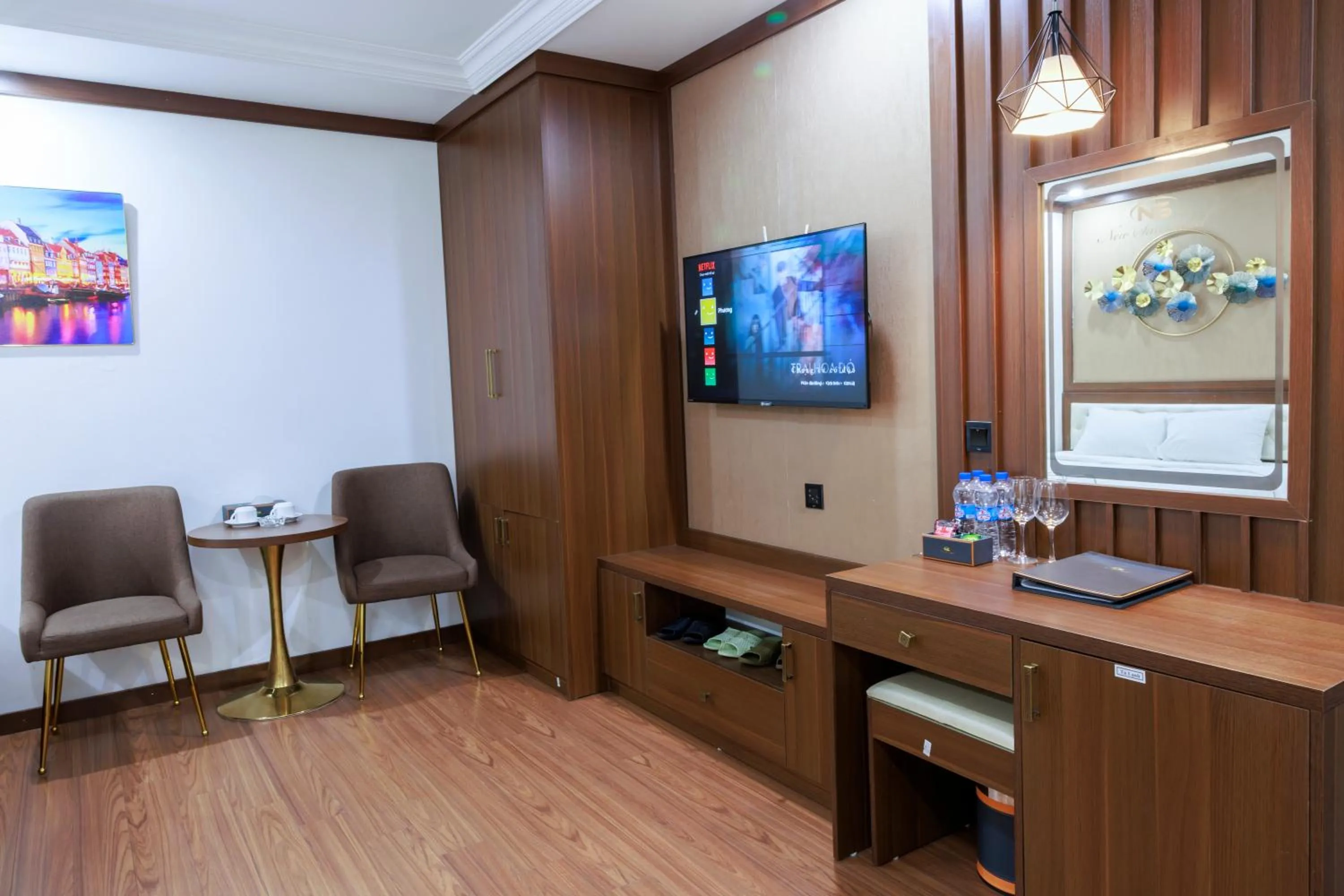 hair dresser in New Sun Móng Cái Hotel