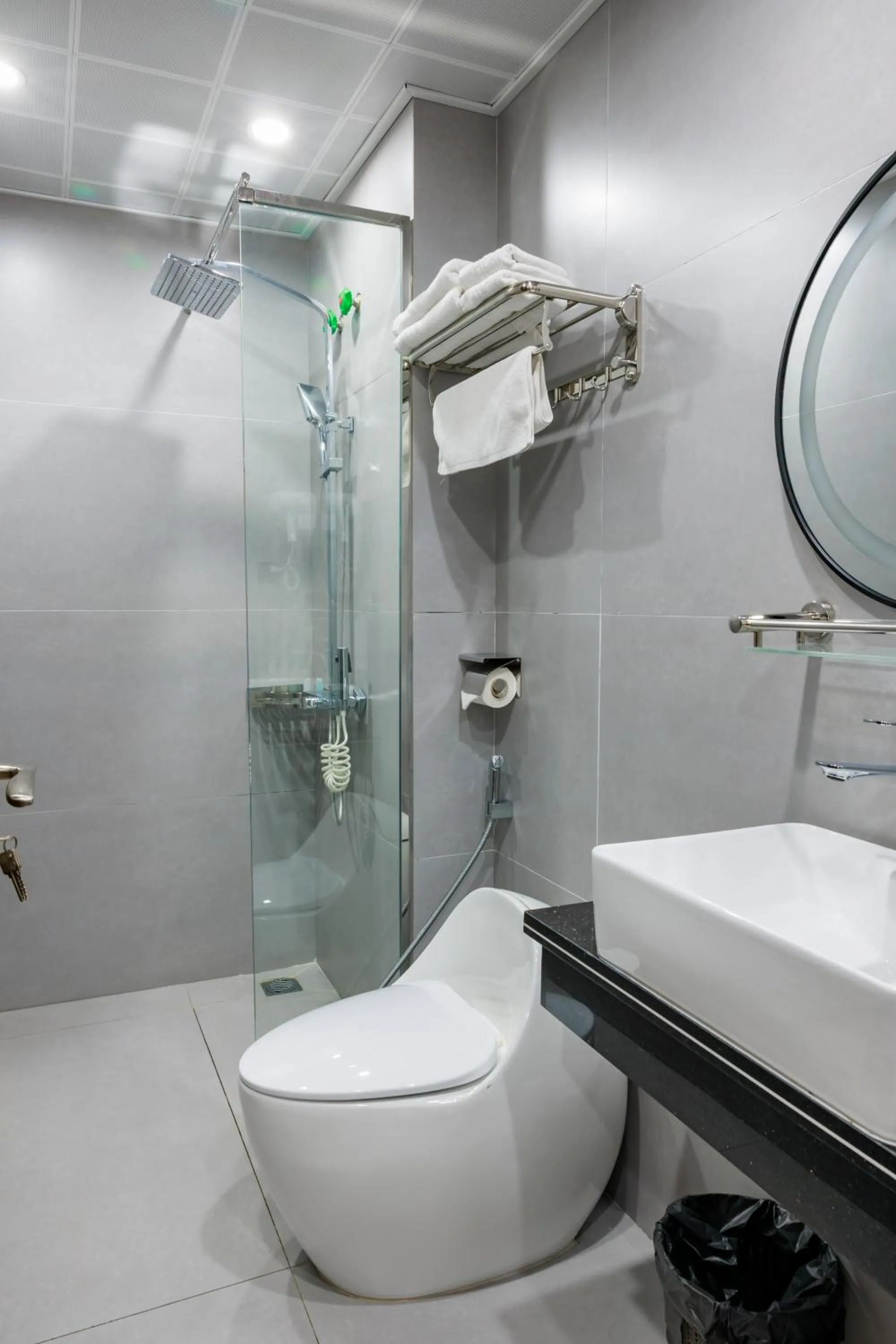 Shower in New Sun Móng Cái Hotel