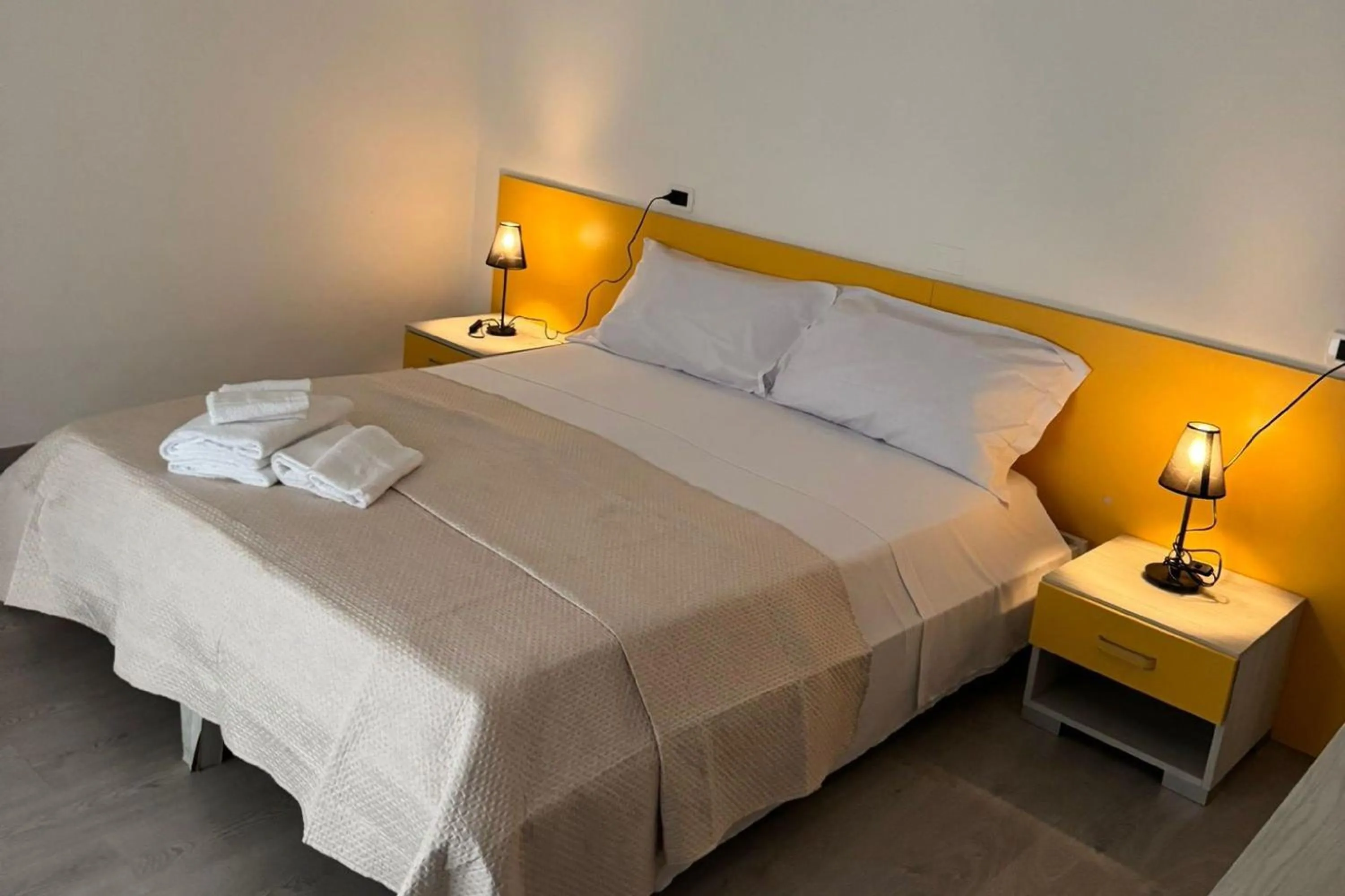 Bedroom, Bed in Hotel Bologna