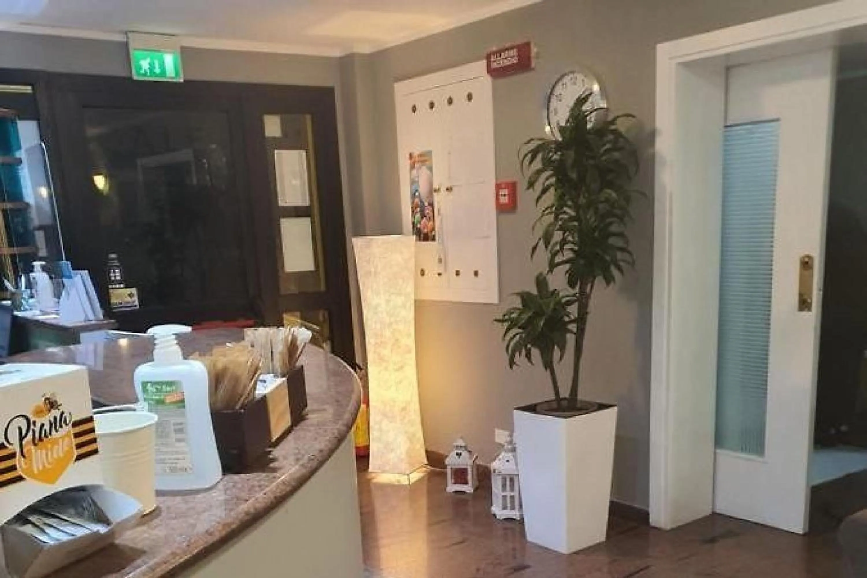 Facade/entrance in Hotel Bologna