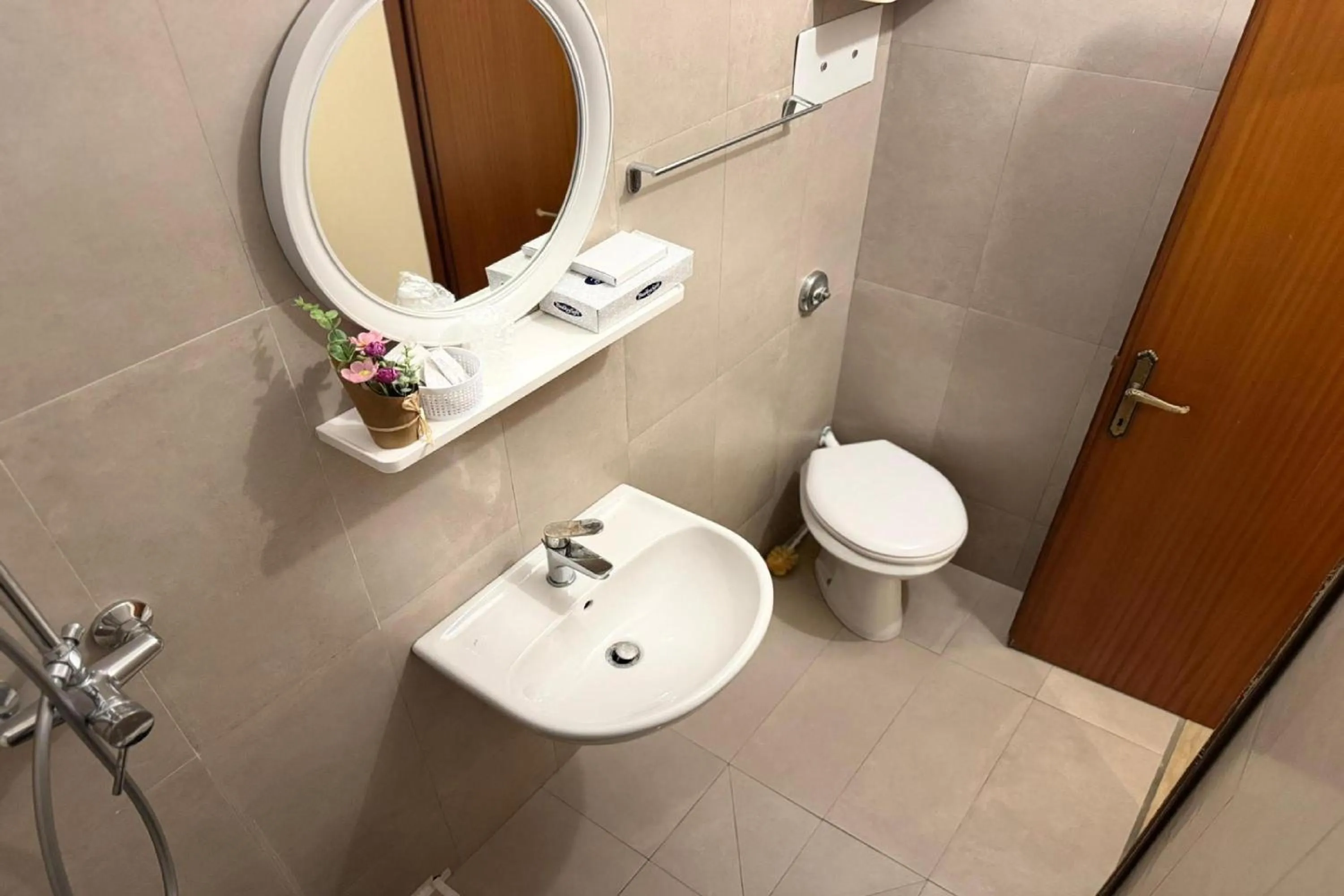 Bathroom in Hotel Bologna