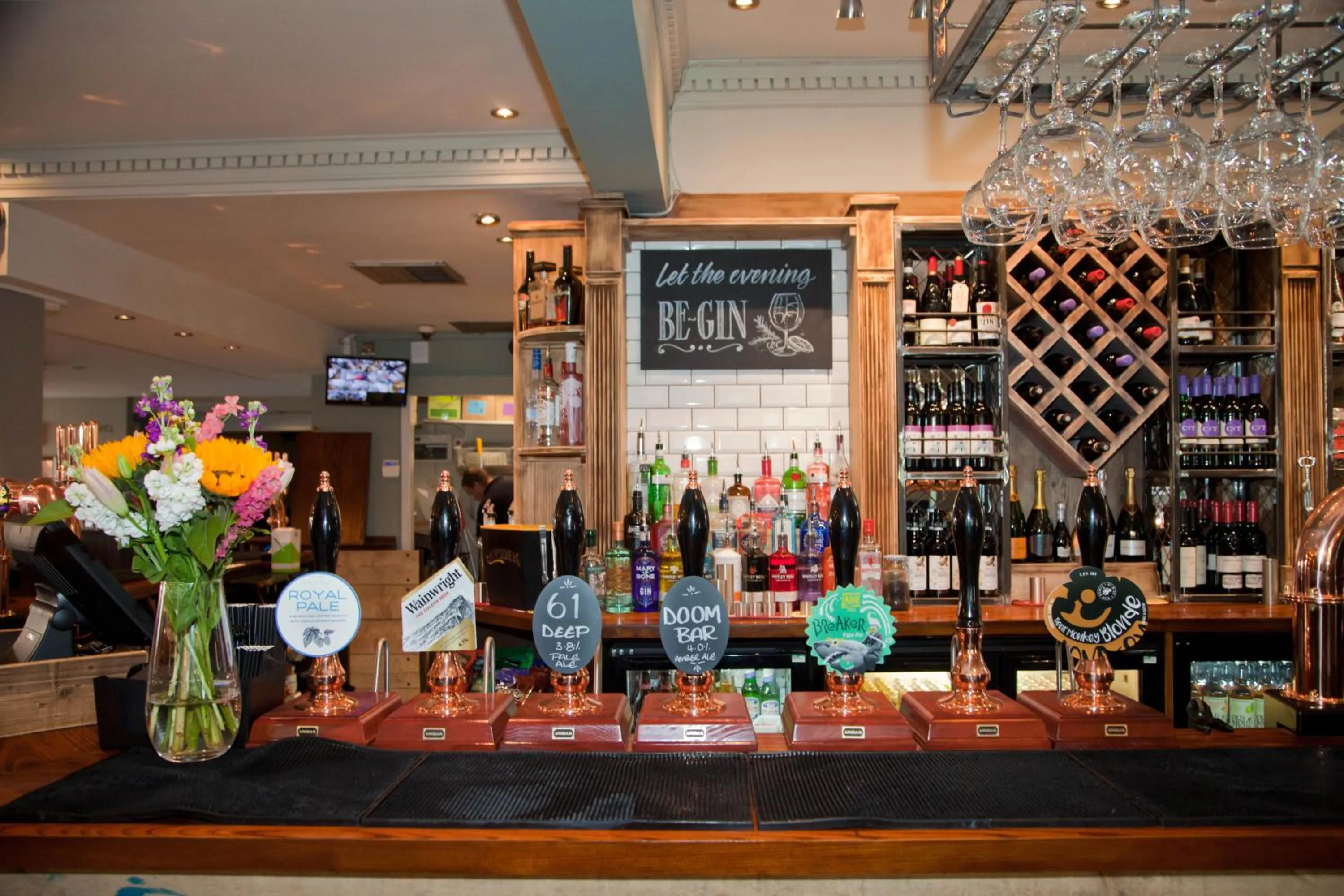 Lounge or bar in The Royal Hotel