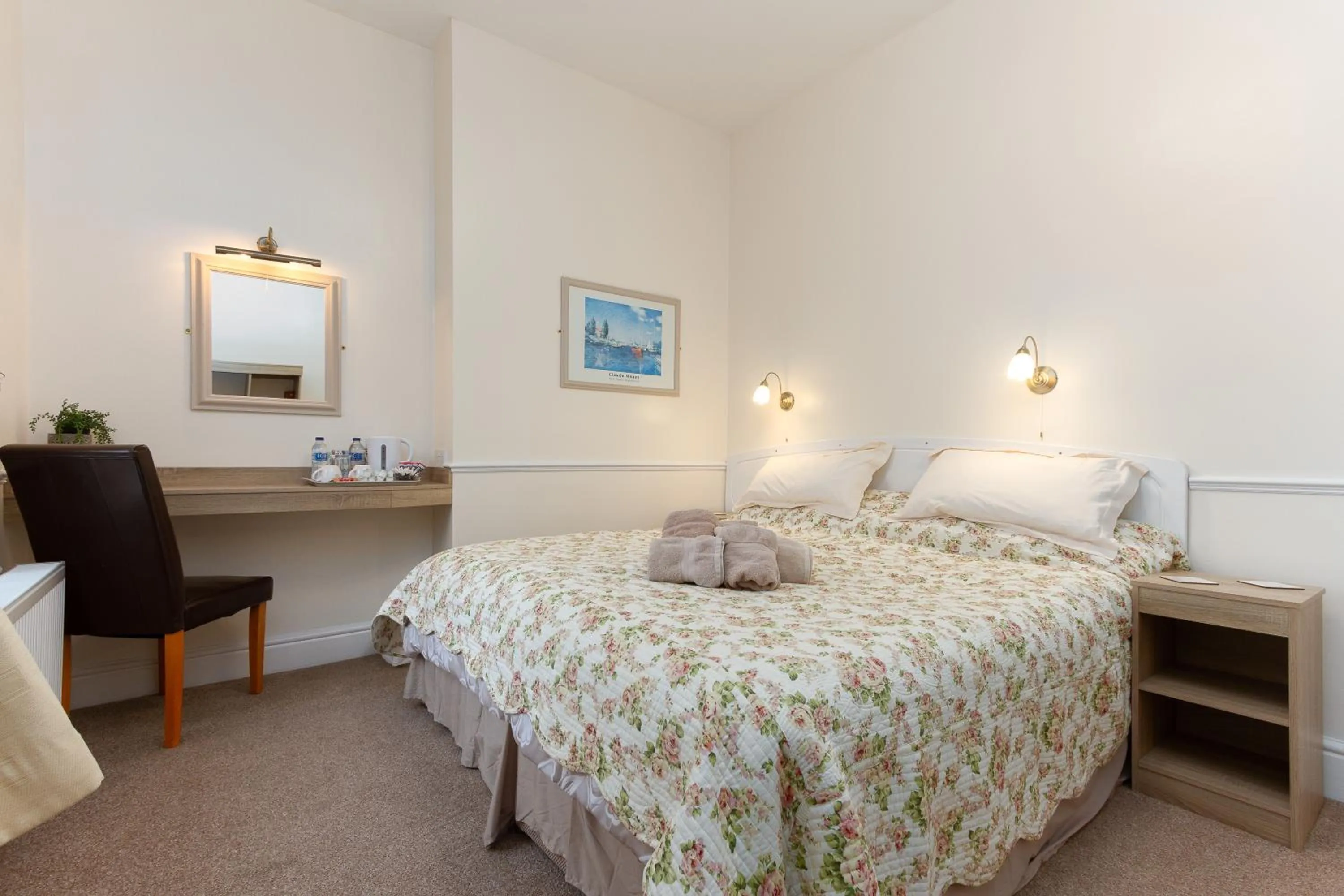 Bed in The Hollingworth