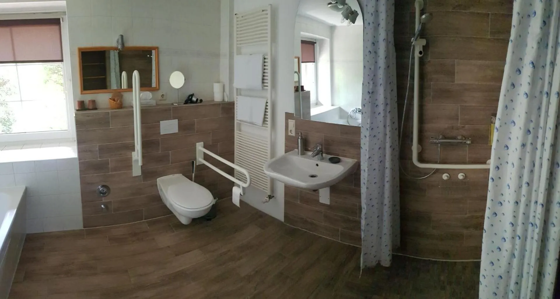 Shower in Hotel Kolonieschänke