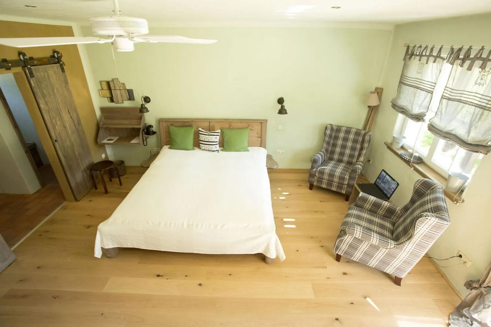 Photo of the whole room, Bed in Hotel Kolonieschänke