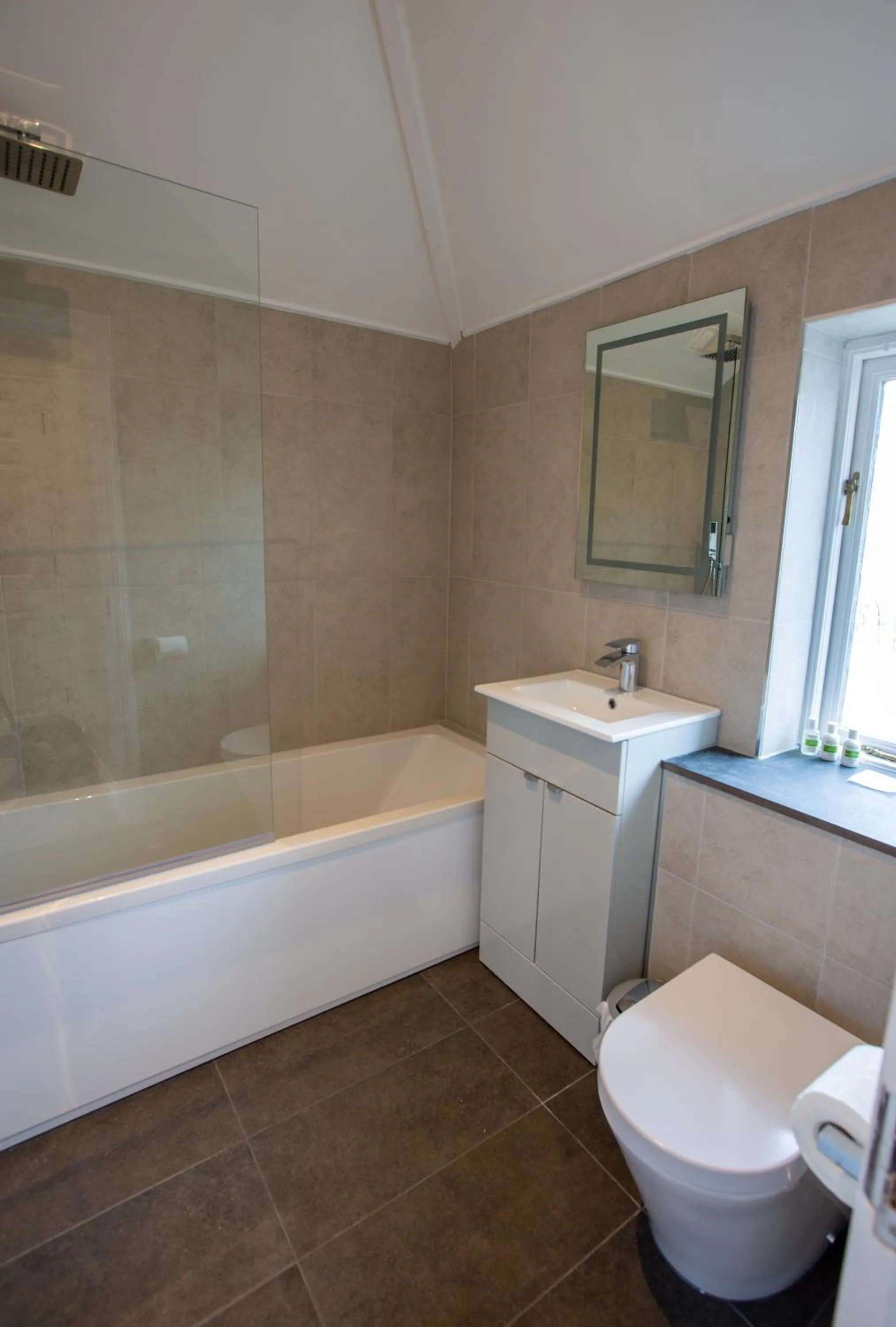 Bathroom in The Three Lions