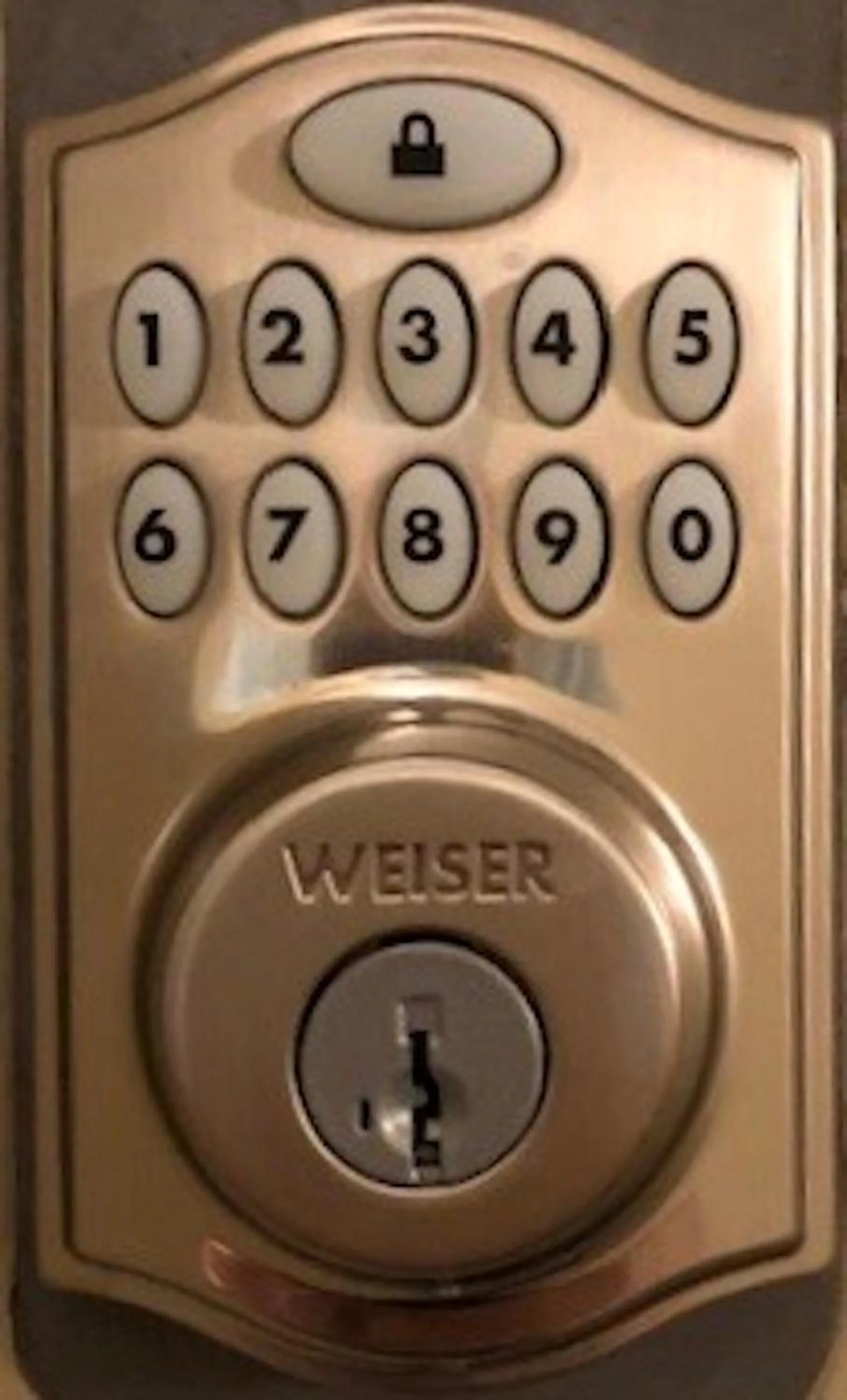 Facade/entrance in Apartment 411, Antique Heritage