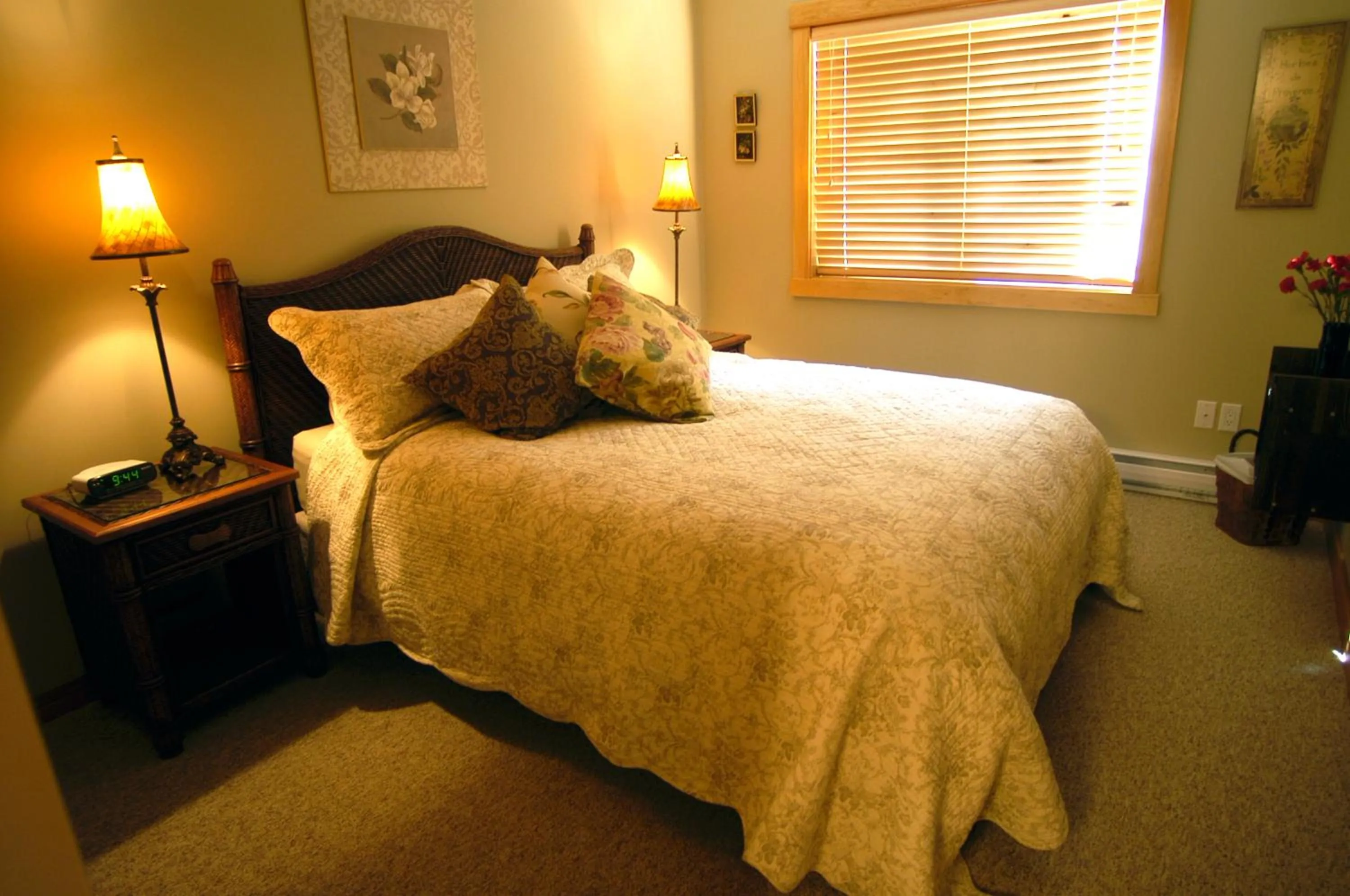 Bedroom, Bed in Apartment 411, Antique Heritage