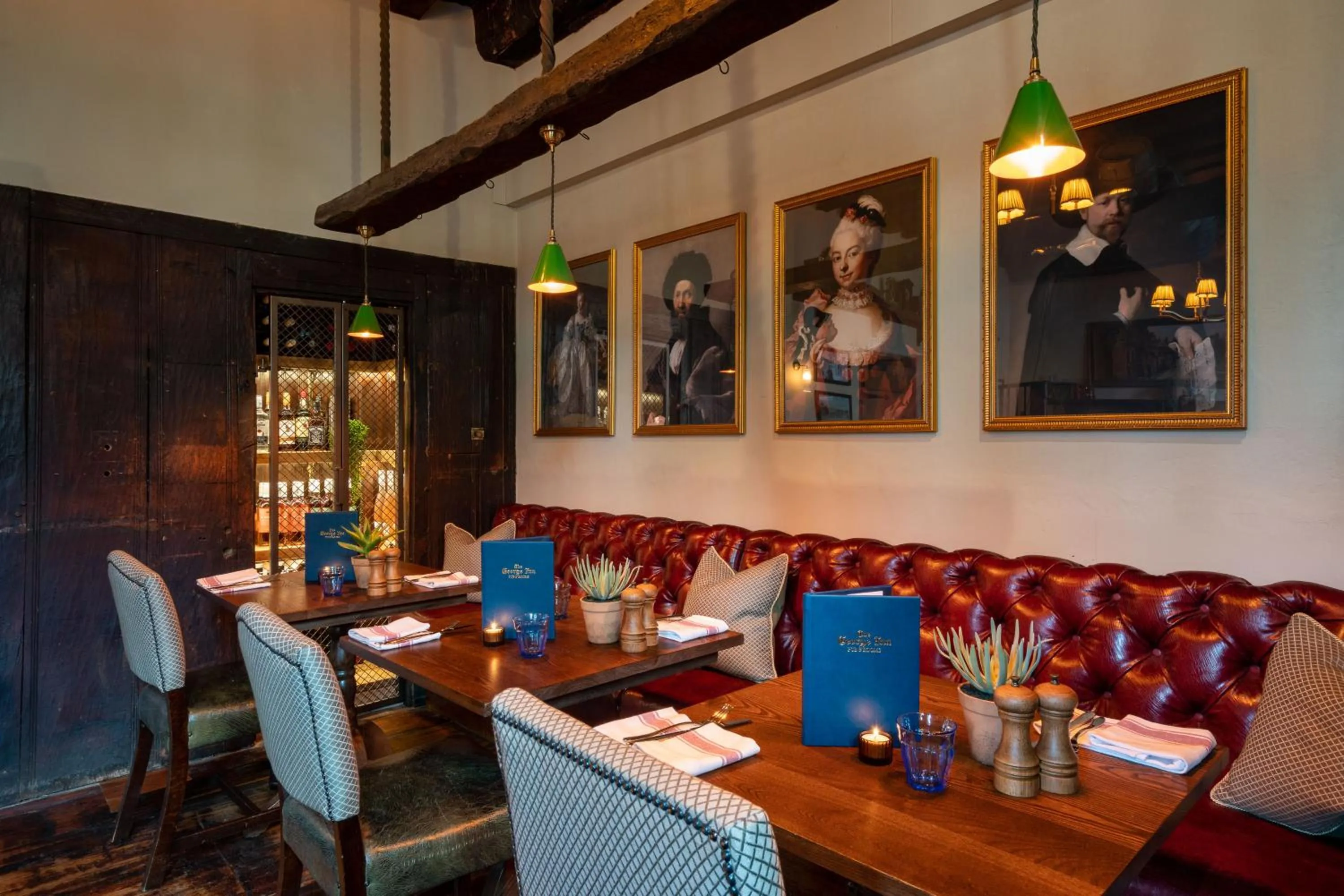 Restaurant/places to eat in The George Inn & Plaine