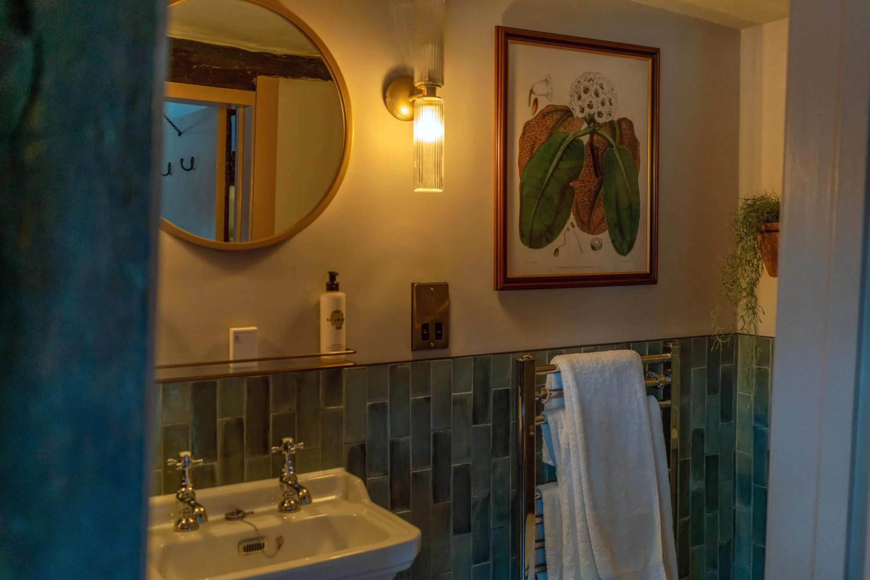Bathroom in The George Inn & Plaine