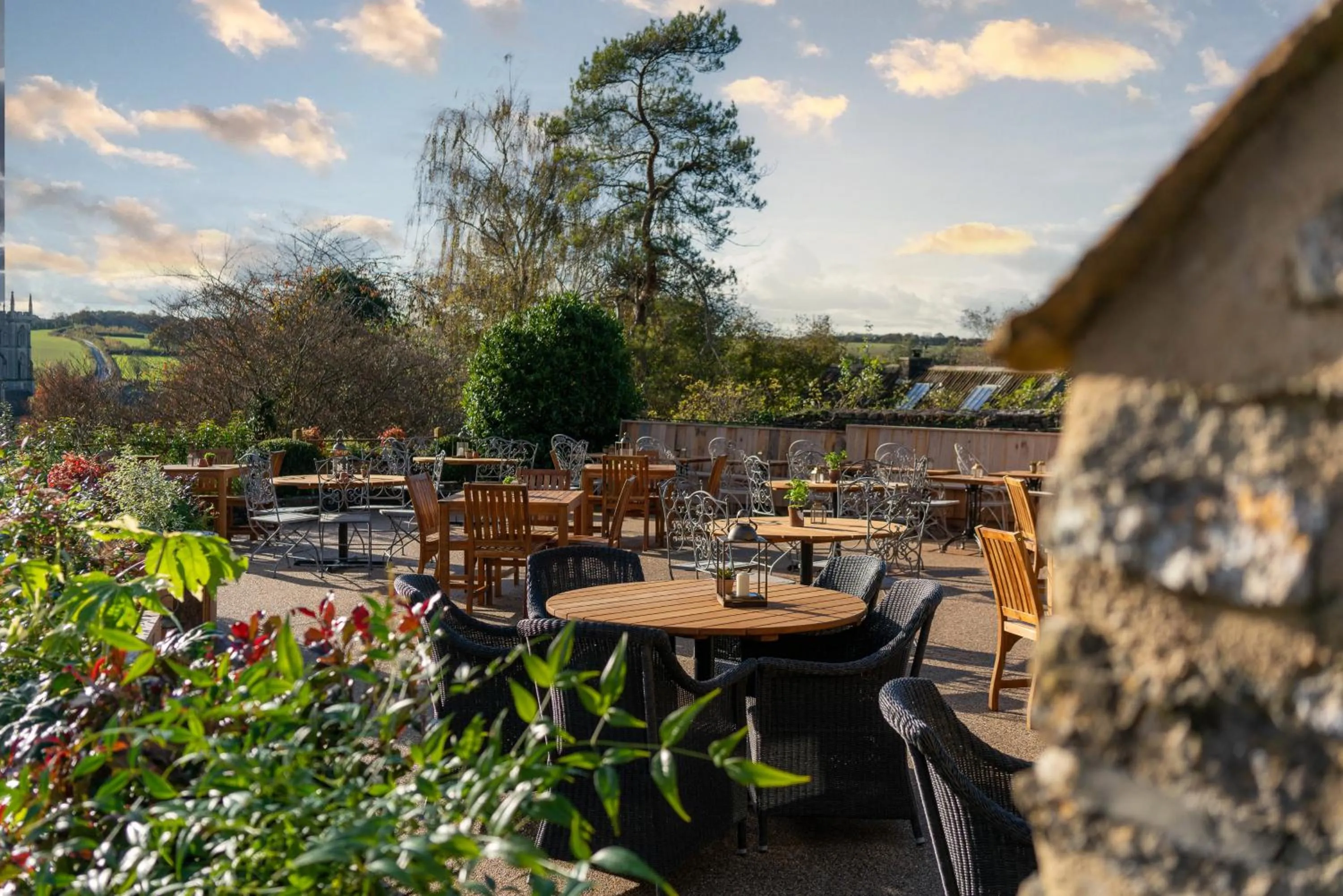 Garden in The George Inn & Plaine