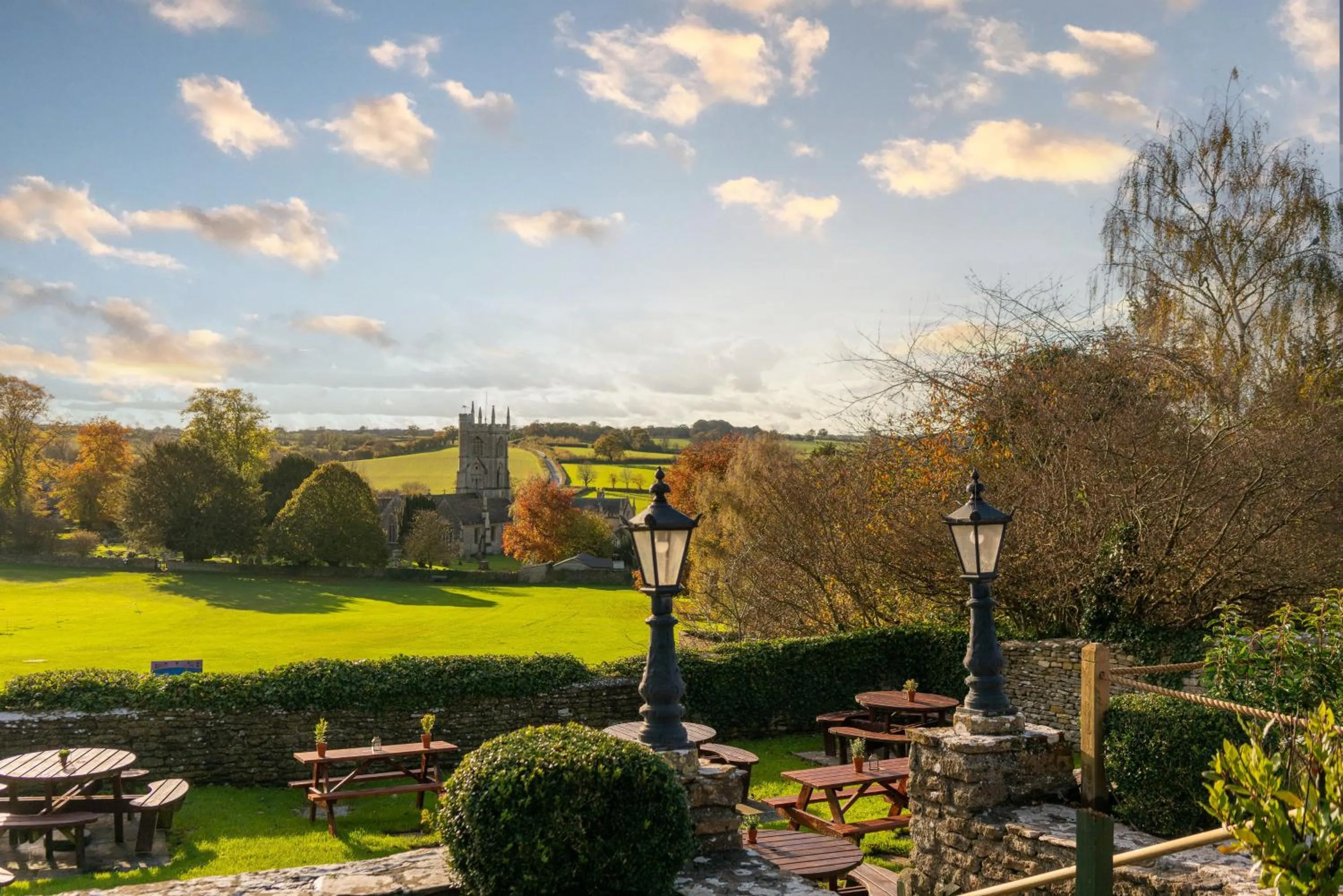 Garden in The George Inn & Plaine