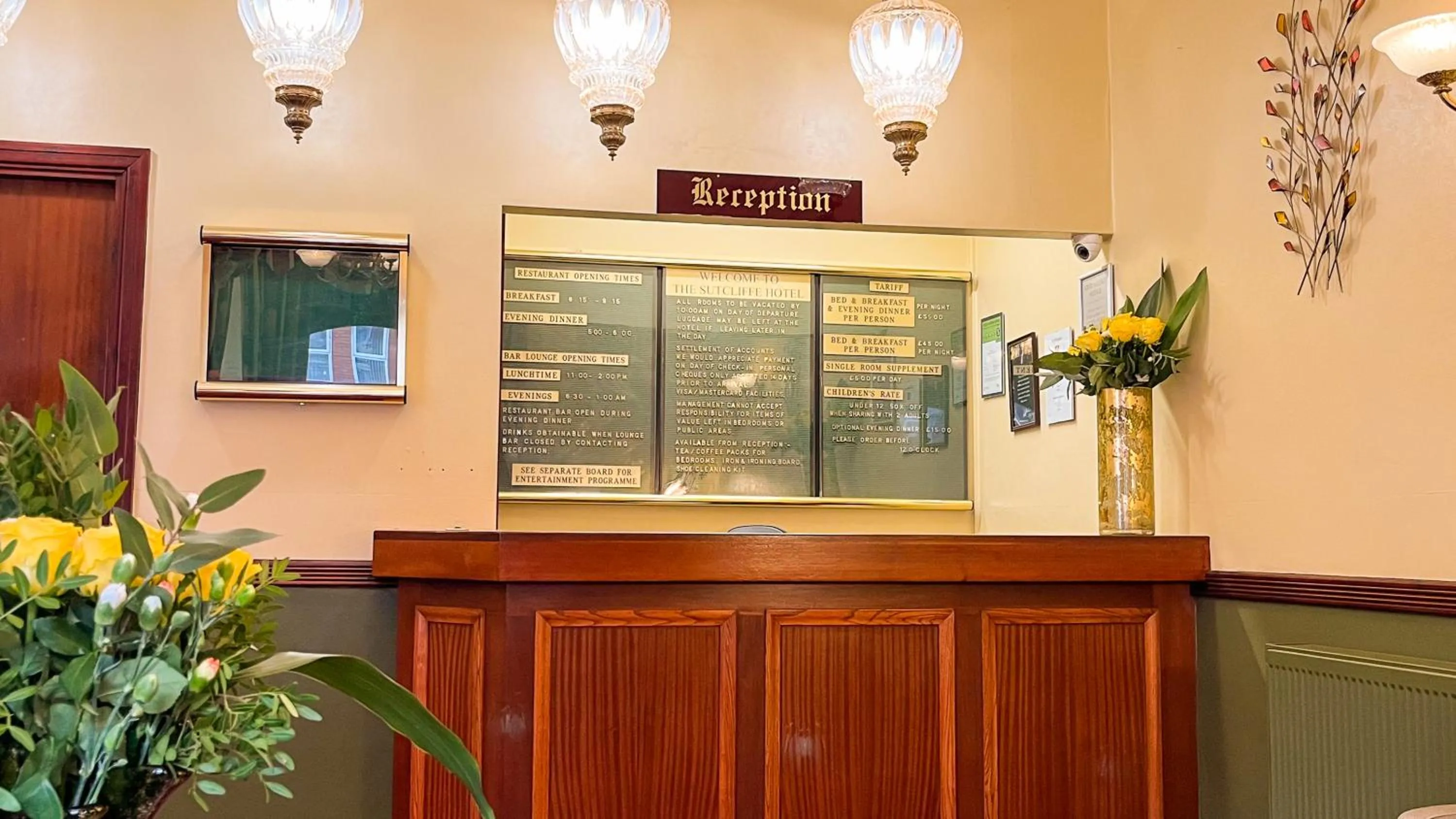 Lobby or reception in Sutcliffe Hotel