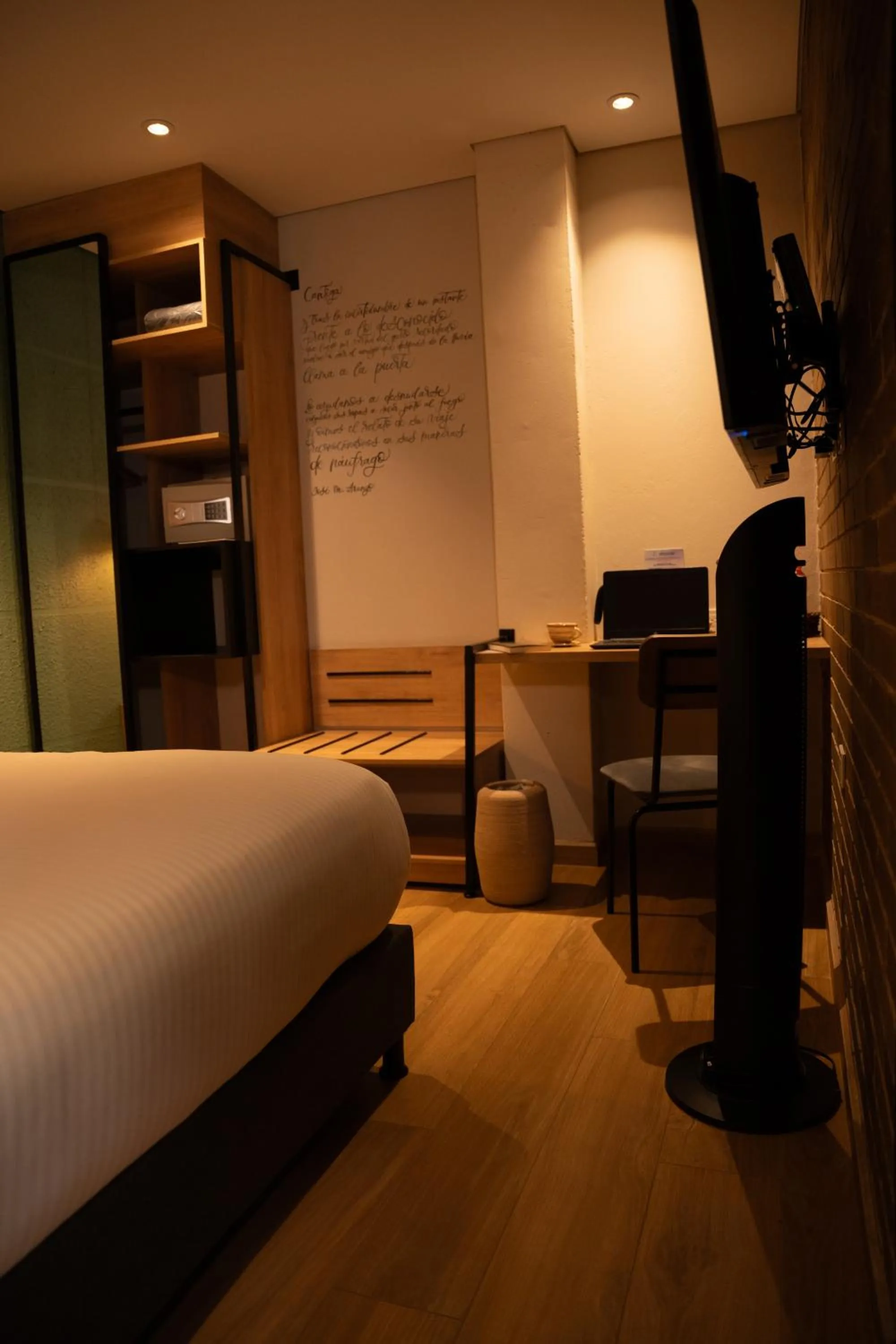 Photo of the whole room, Bed in Casa Rose Hotel