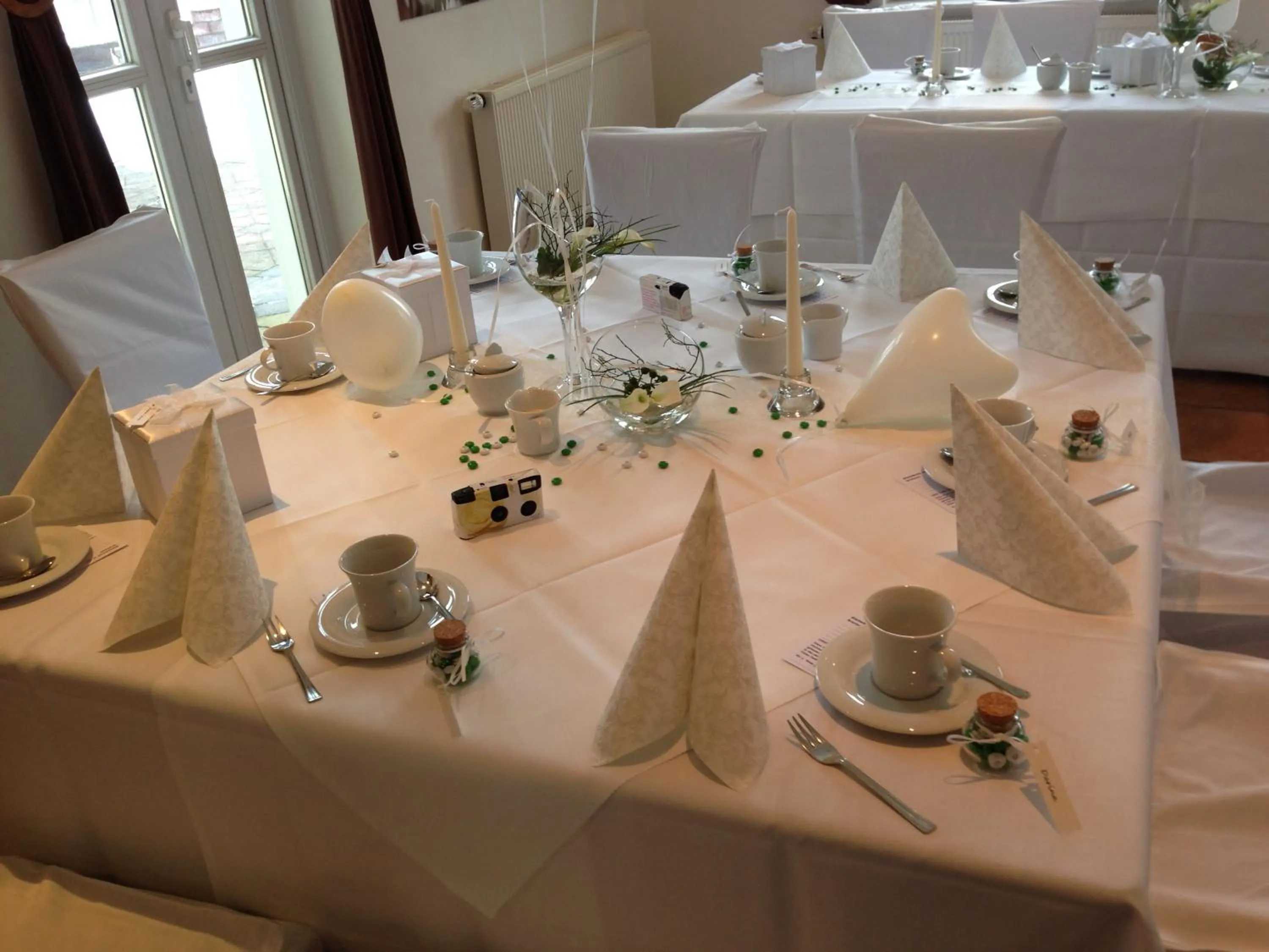 Restaurant/places to eat in Hotel Prinz Albrecht