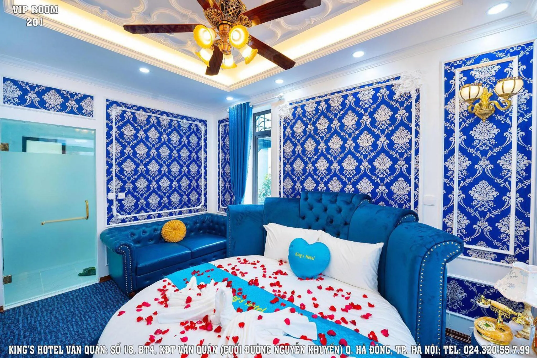 Bed in King's Hotel Văn Quán