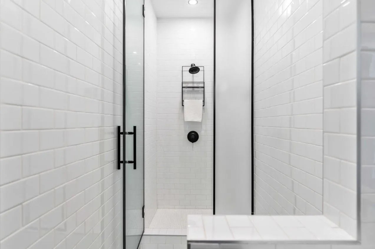 Shower in The Inn on Officers' Garden