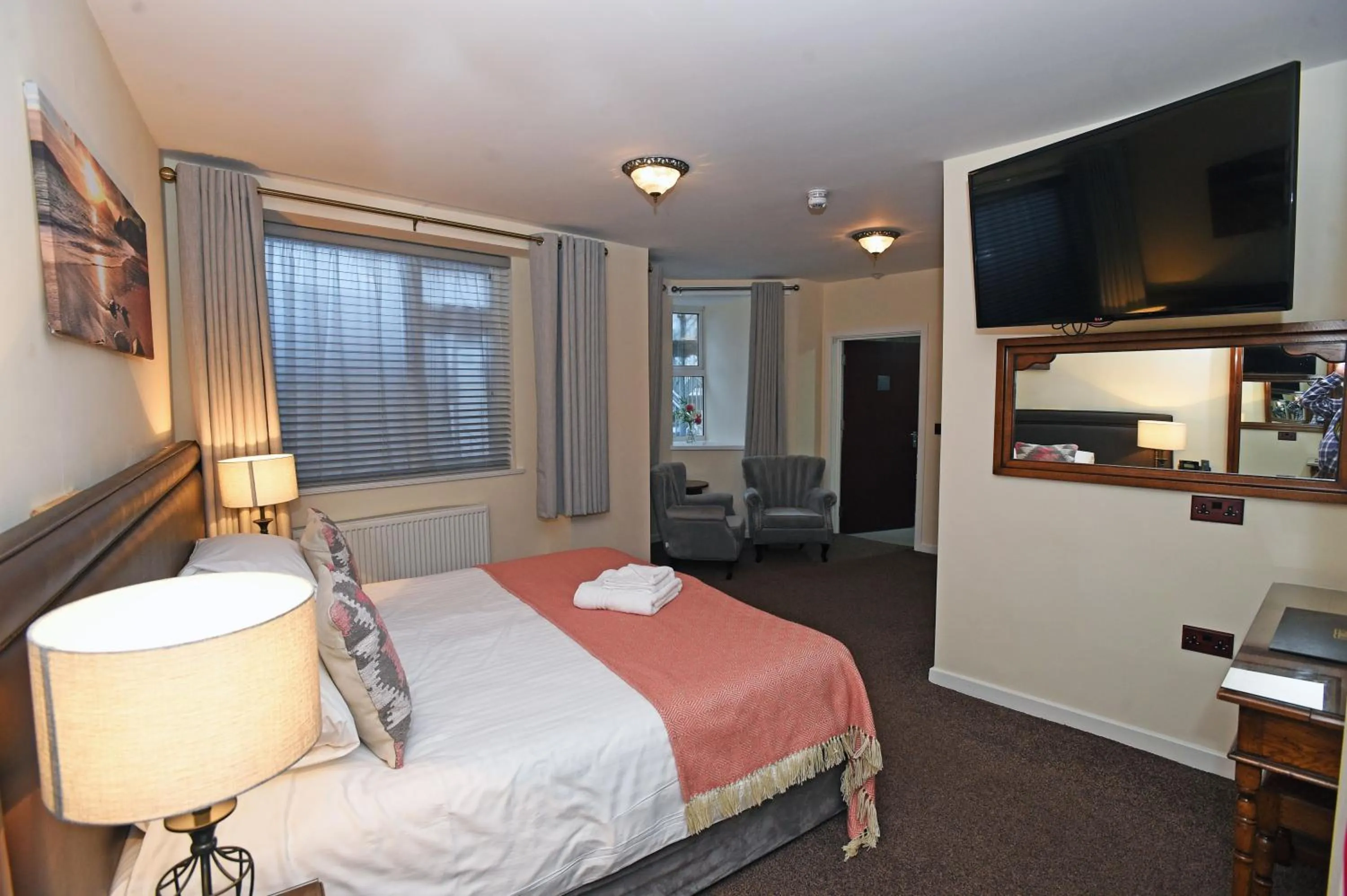 Bedroom, Bed in Ty Dre Town House