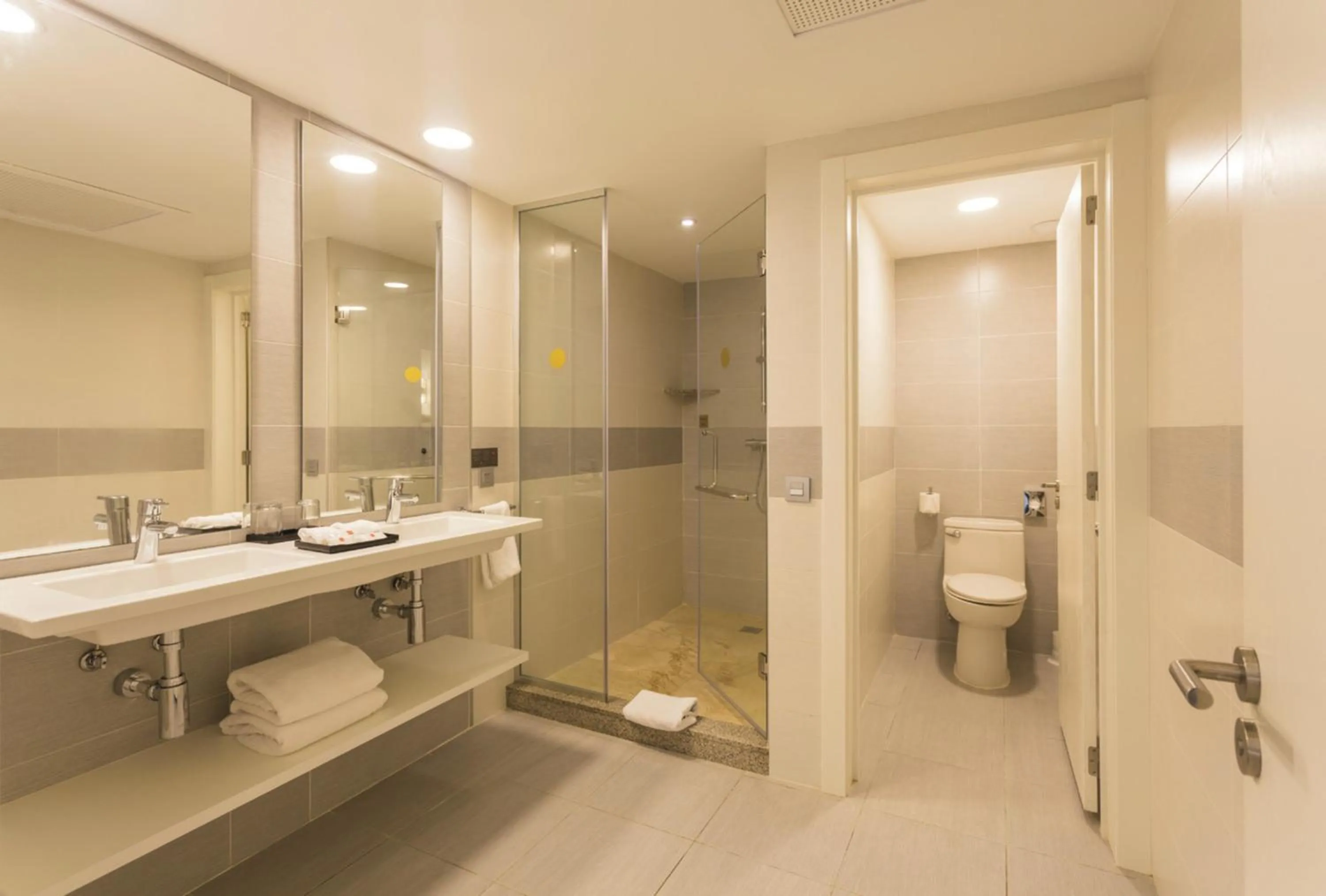 Bathroom in Riu Republica - Adults Only - All Inclusive