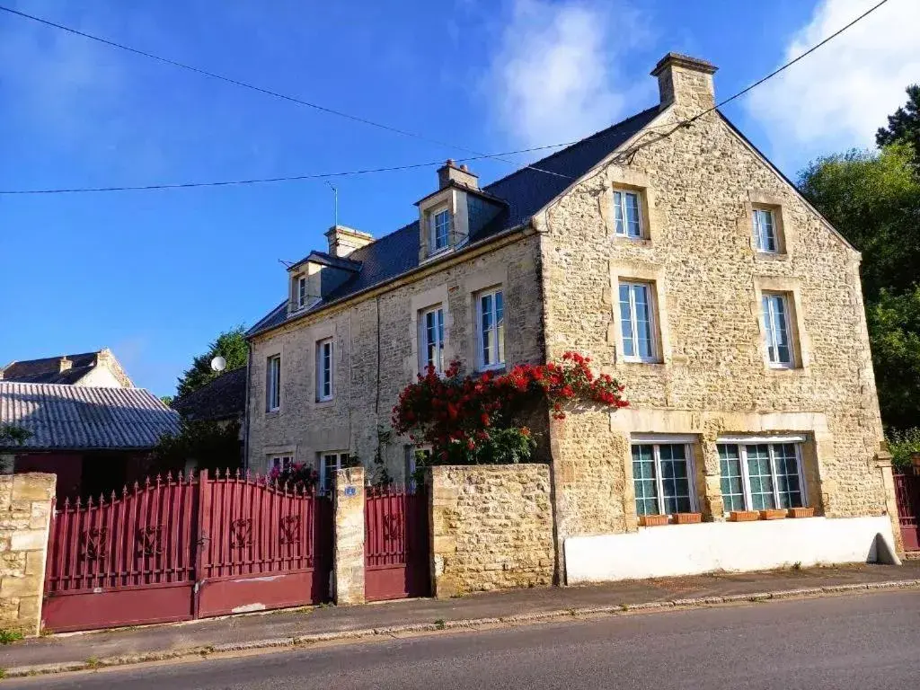 Heritage stone house BnB with Gourmet Breakfast - Chambres d'hôtes de charme entre Bayeux et les plages du débarquement Heritage stone house BnB with Gourmet Breakfast - Chambres d'hôtes de charme entre Bayeux et les plages du débarquement