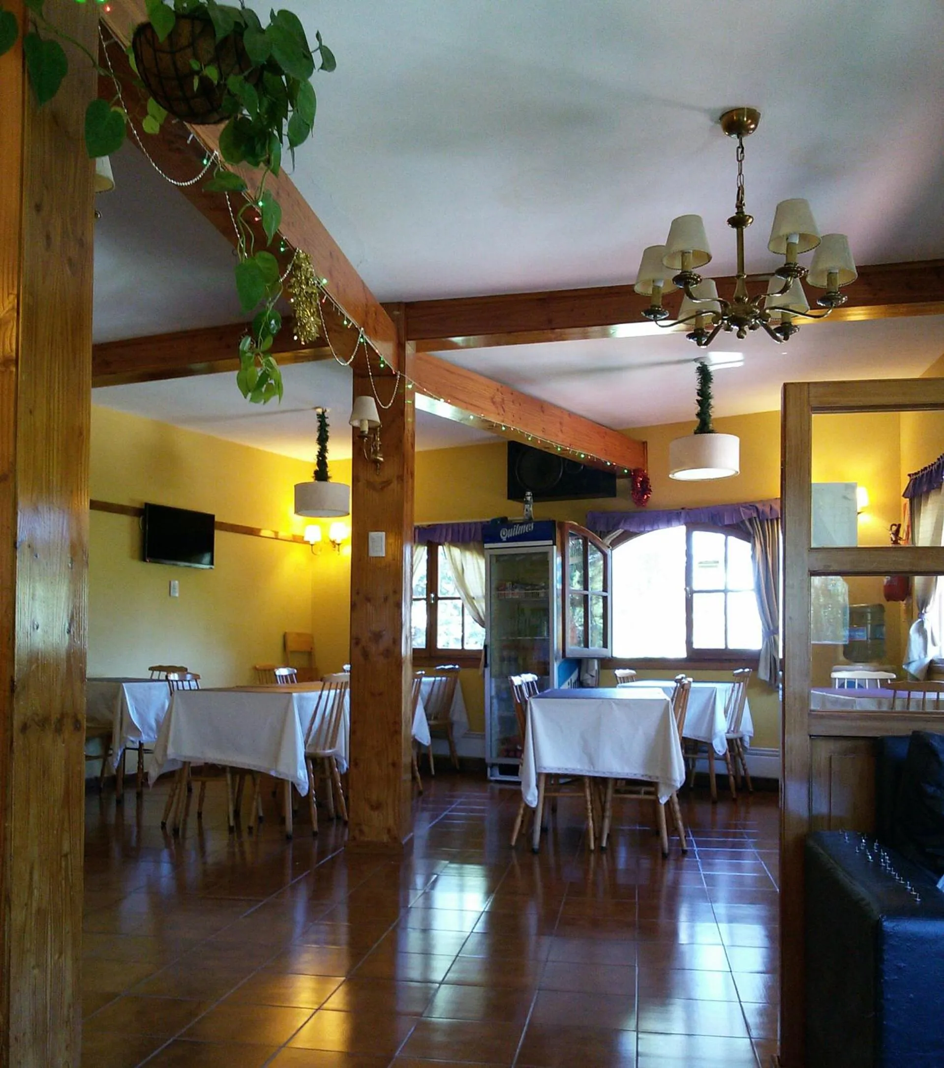 Restaurant/places to eat in Posada de la Flor