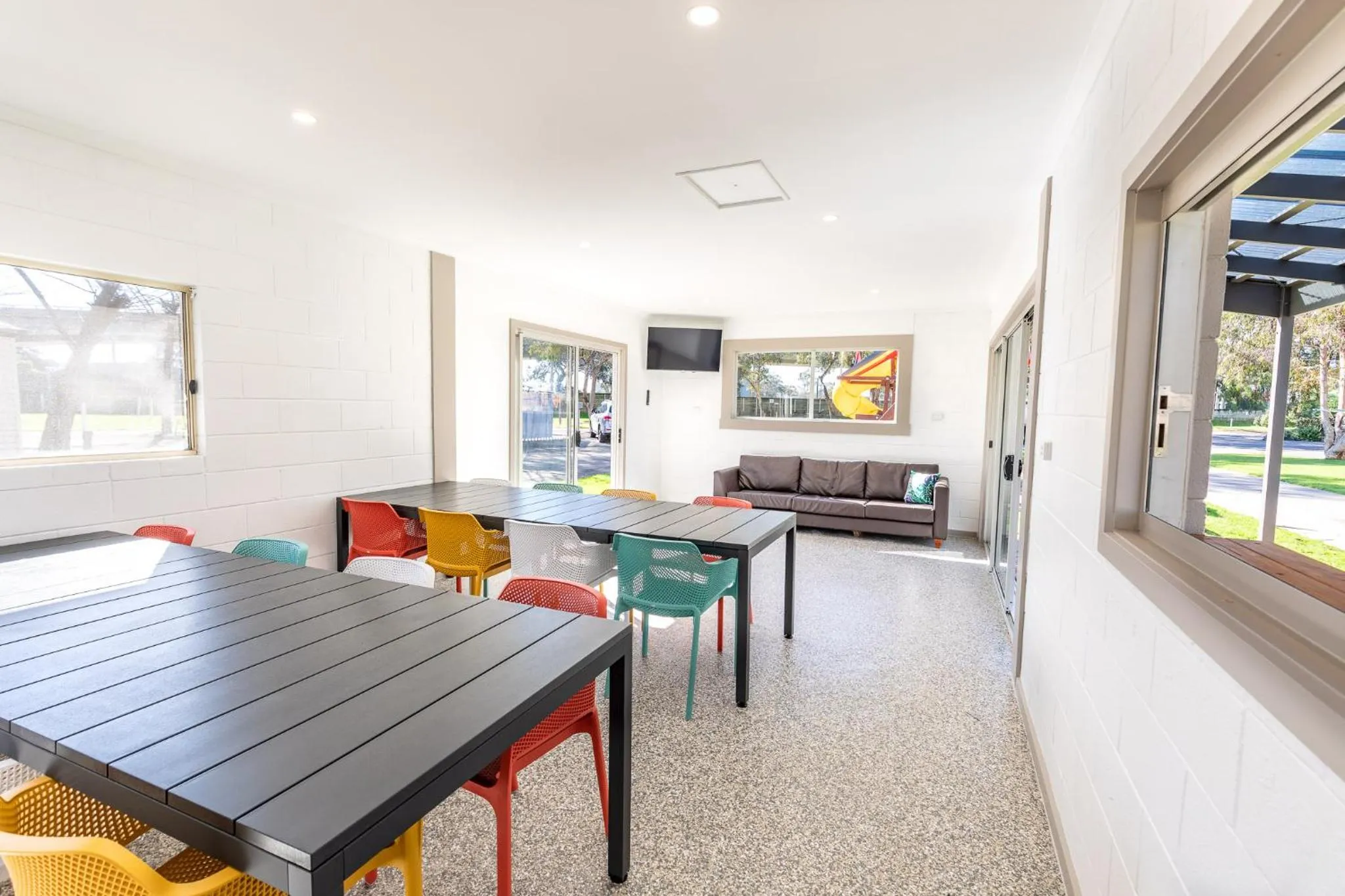 Communal lounge/ TV room in Geelong Holiday Park